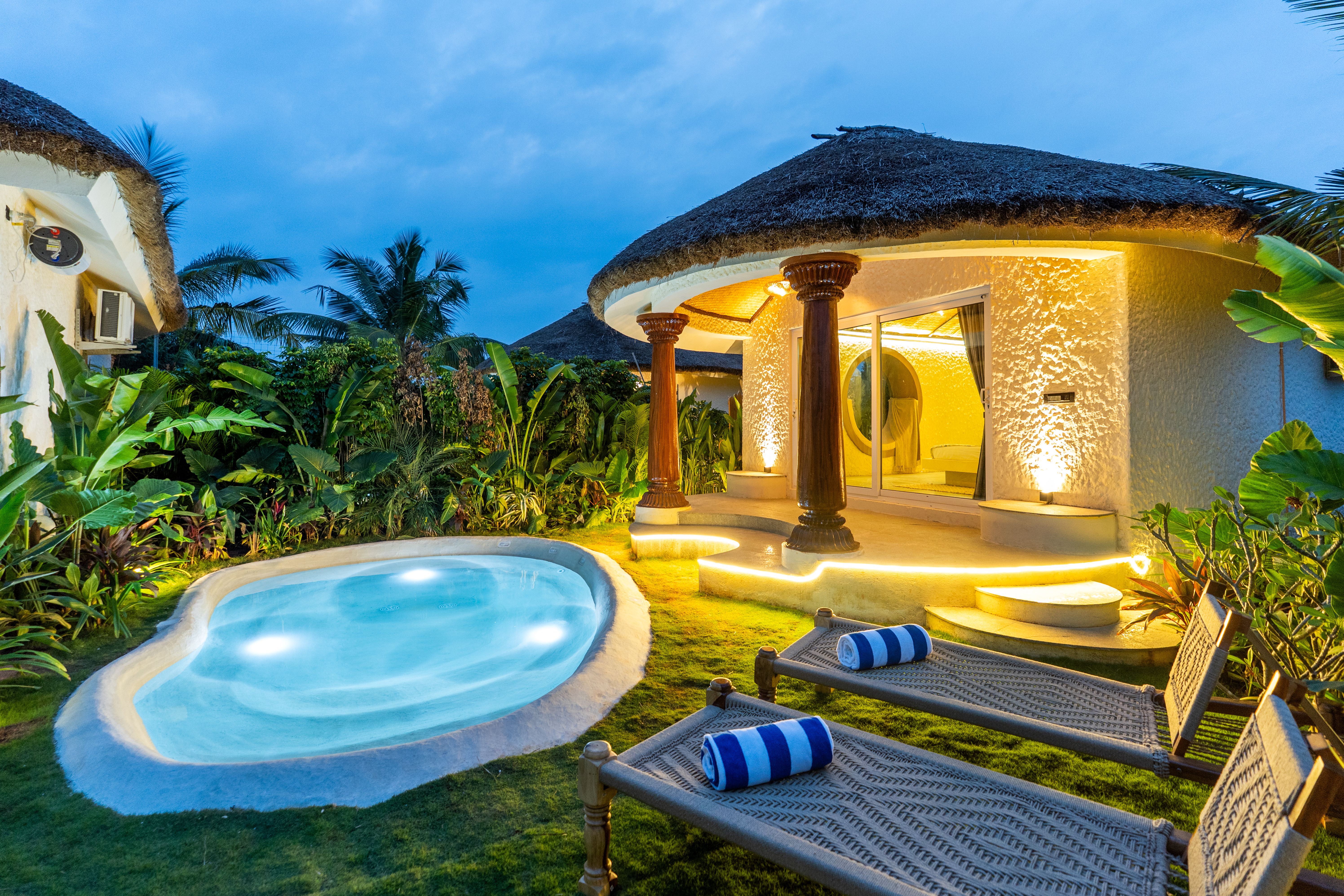 Private pool