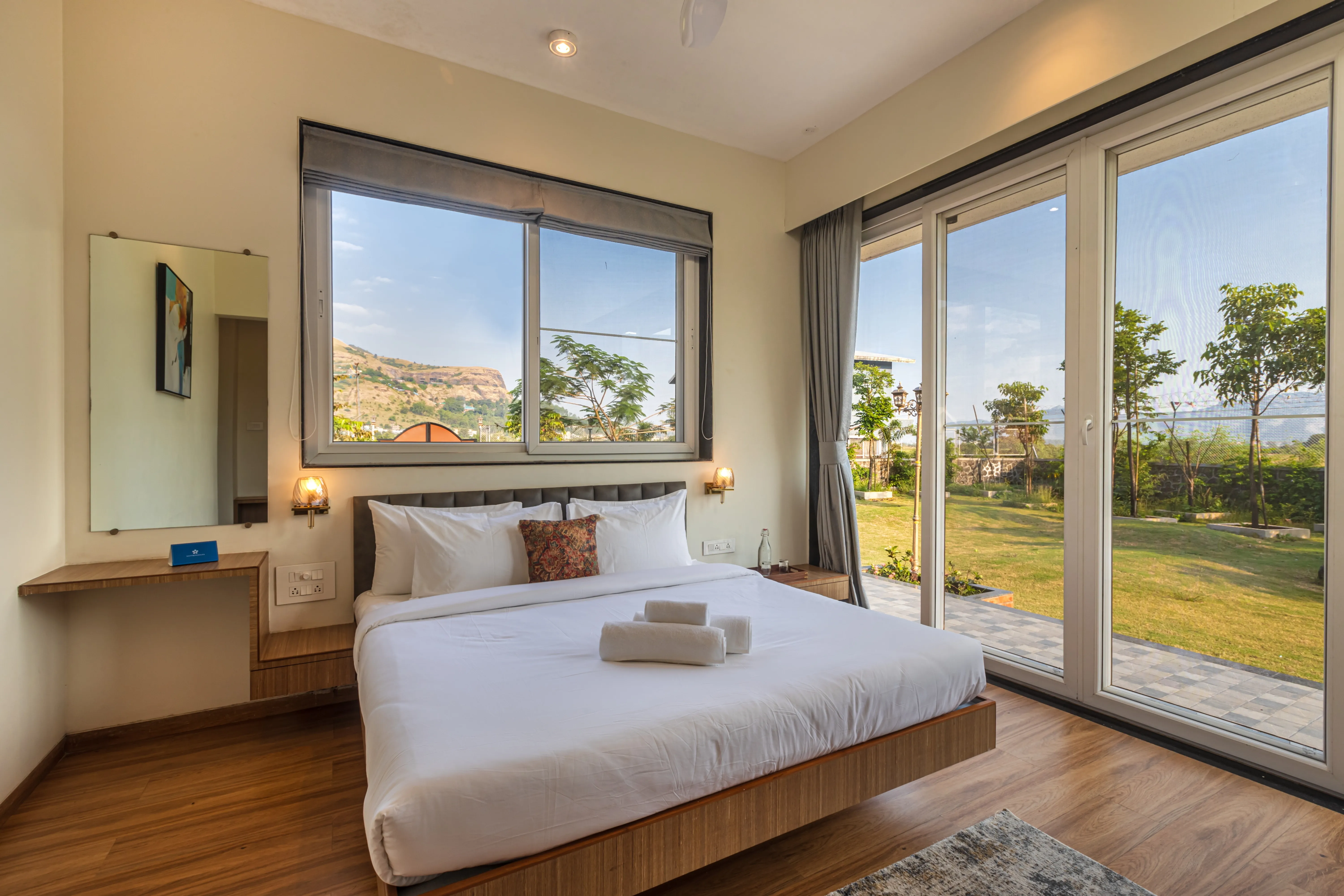 Nimishka Villa, Lonavala - Bedroom 3