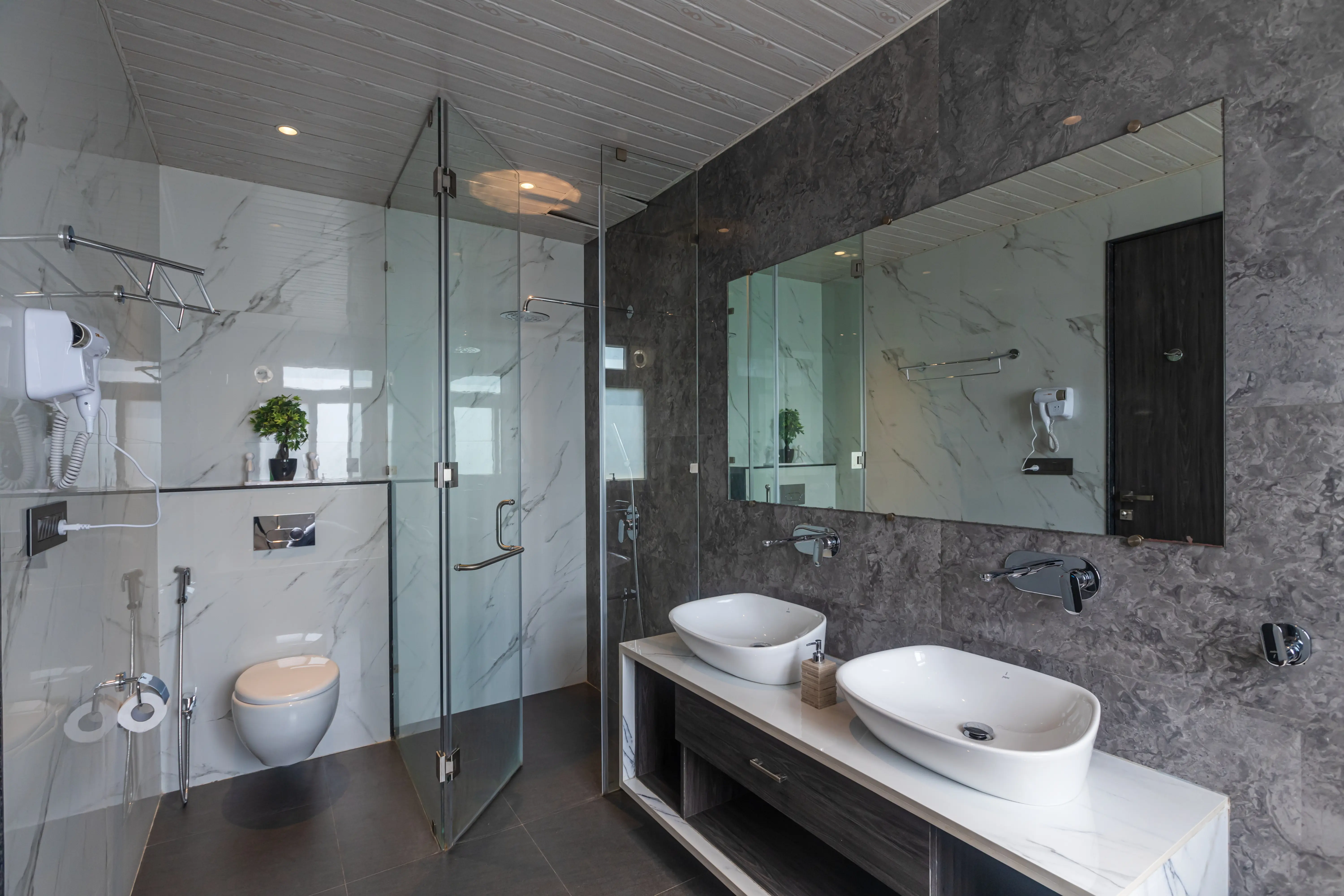 Nimishka Villa, Lonavala - Bathroom
