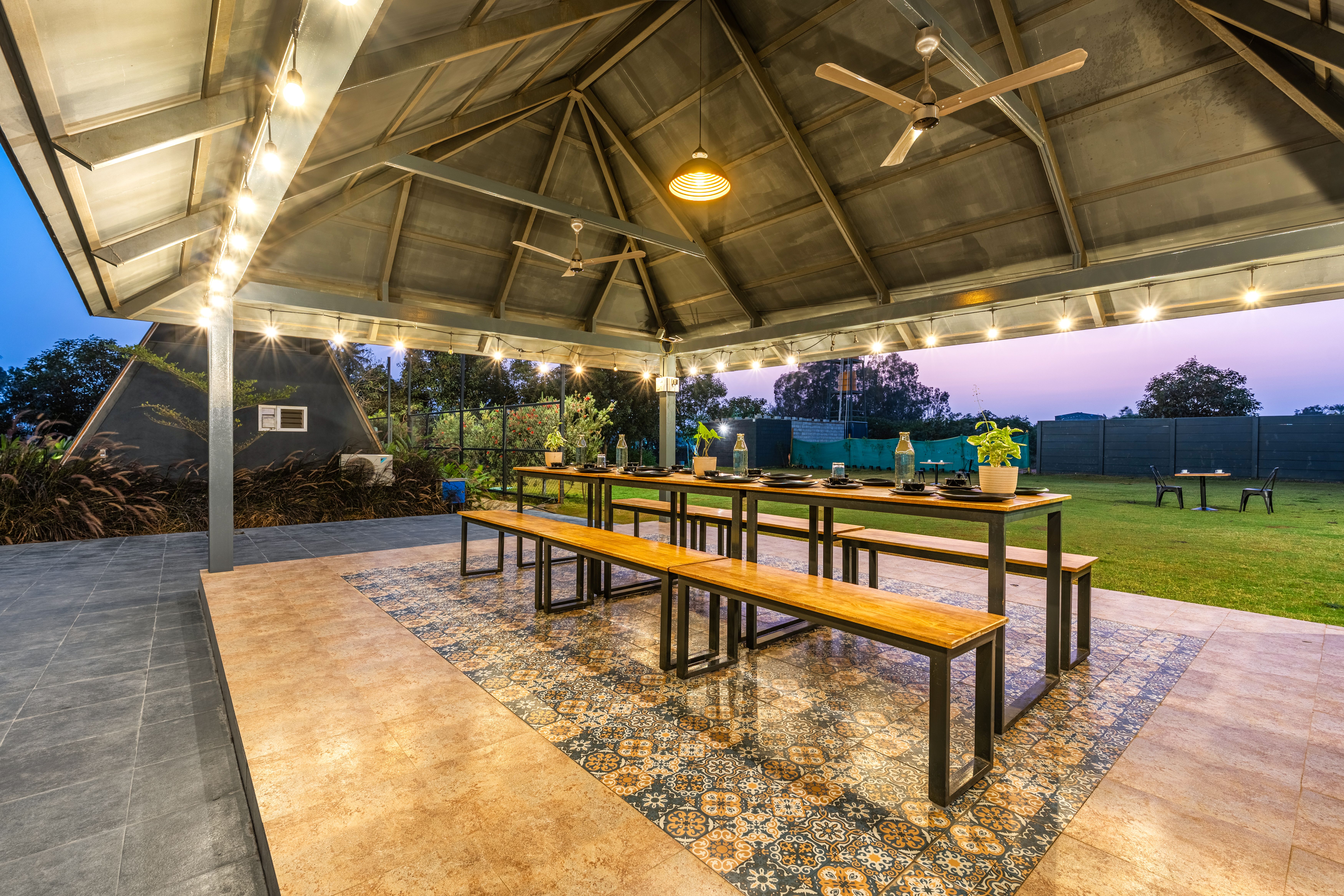 Common outdoor dining