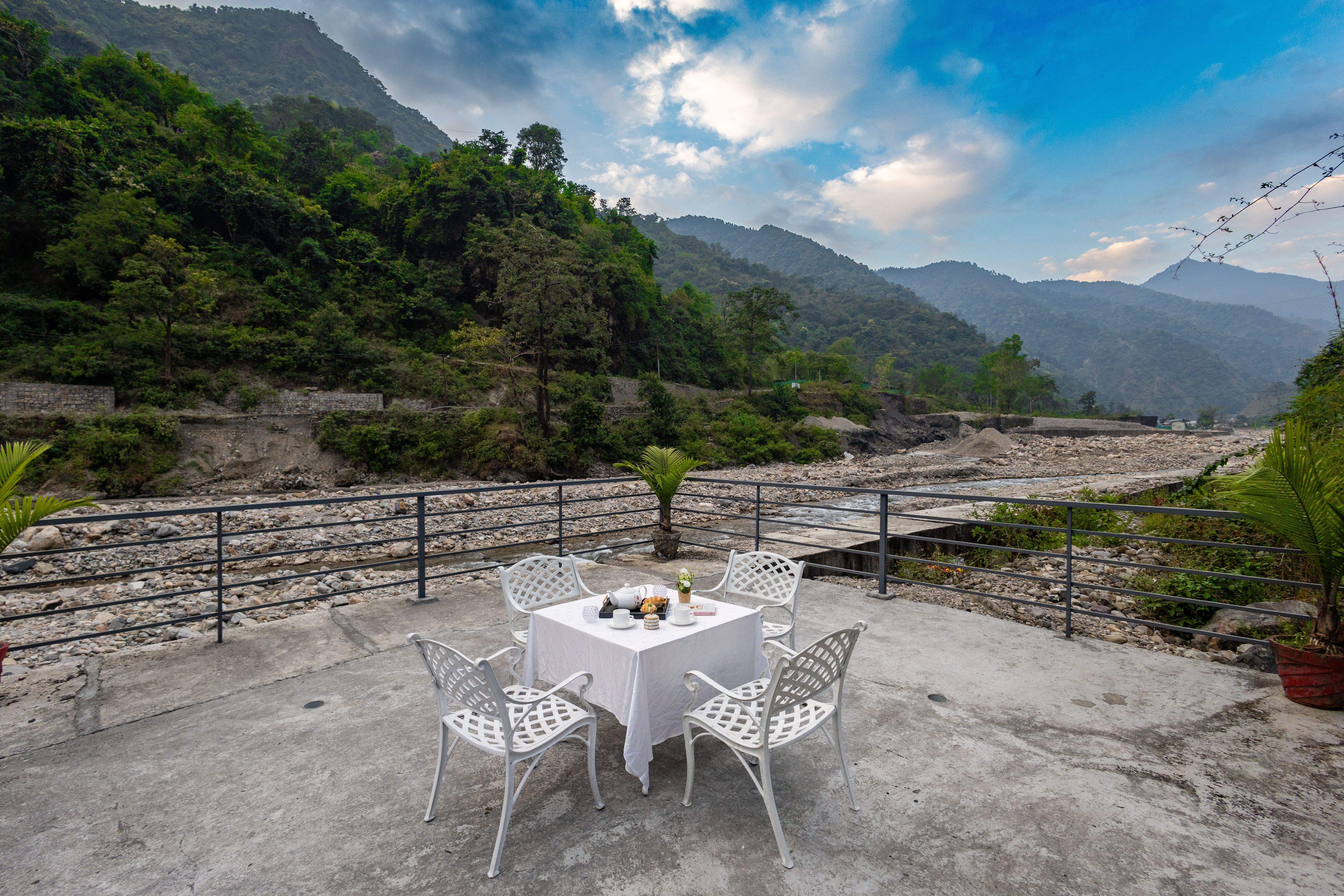 Riverside sit-out area 