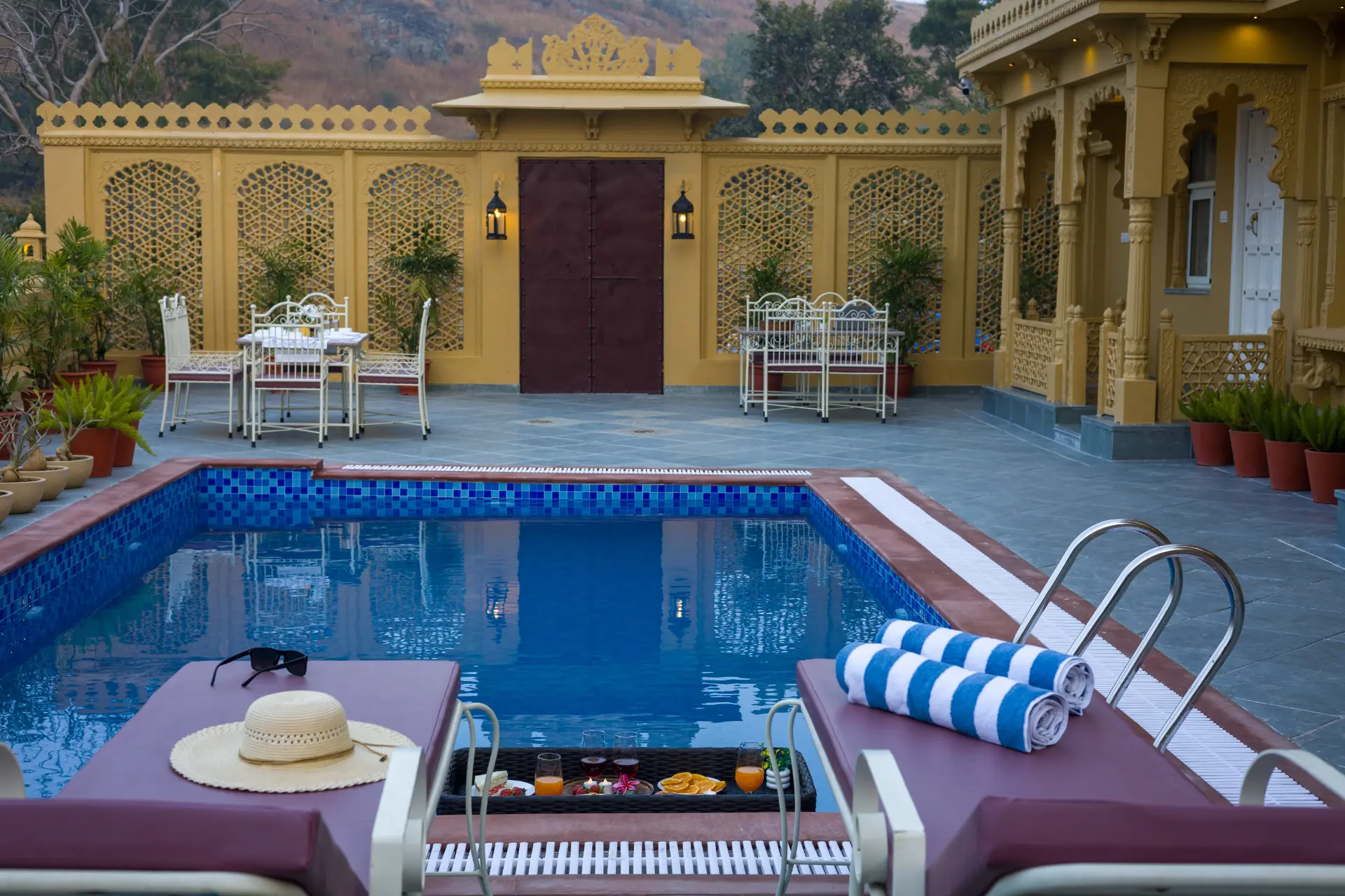 Swimming pool