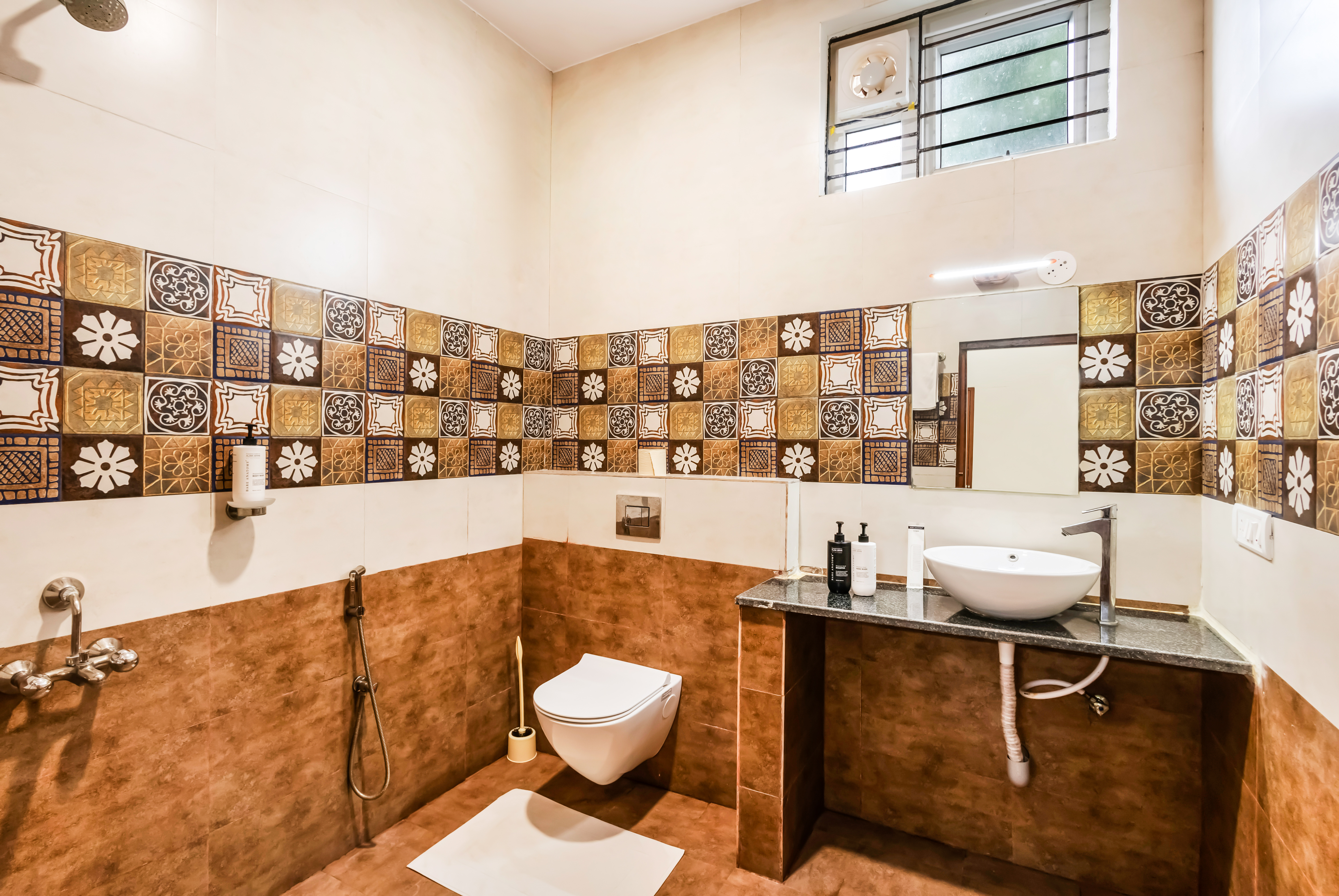 Pet-friendly 2-BHK Villa With Lush Garden, Private Pool & Open Dining | Close to Nandi Hills — photo 10