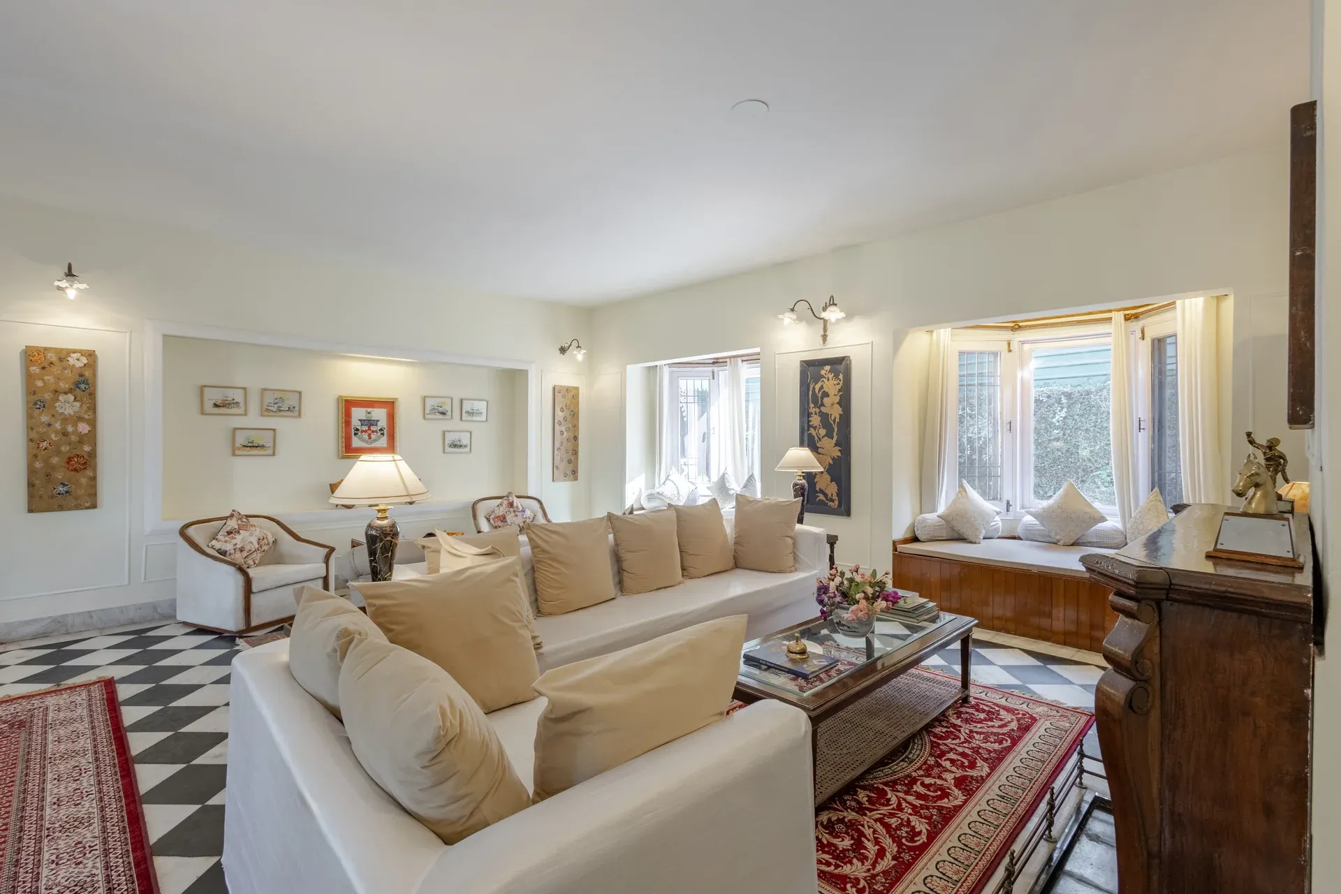 Chalet Vie Villa, Kasauli - Living Room