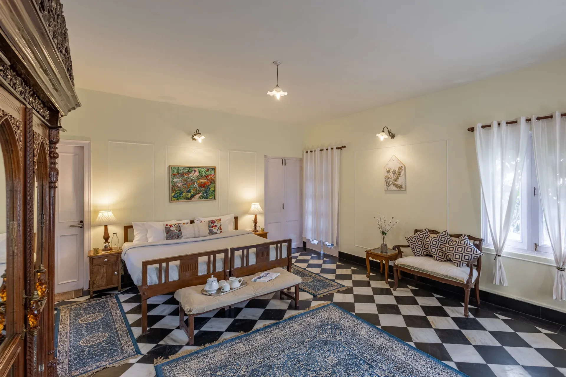 Chalet Vie Villa, Kasauli - Bedroom 1