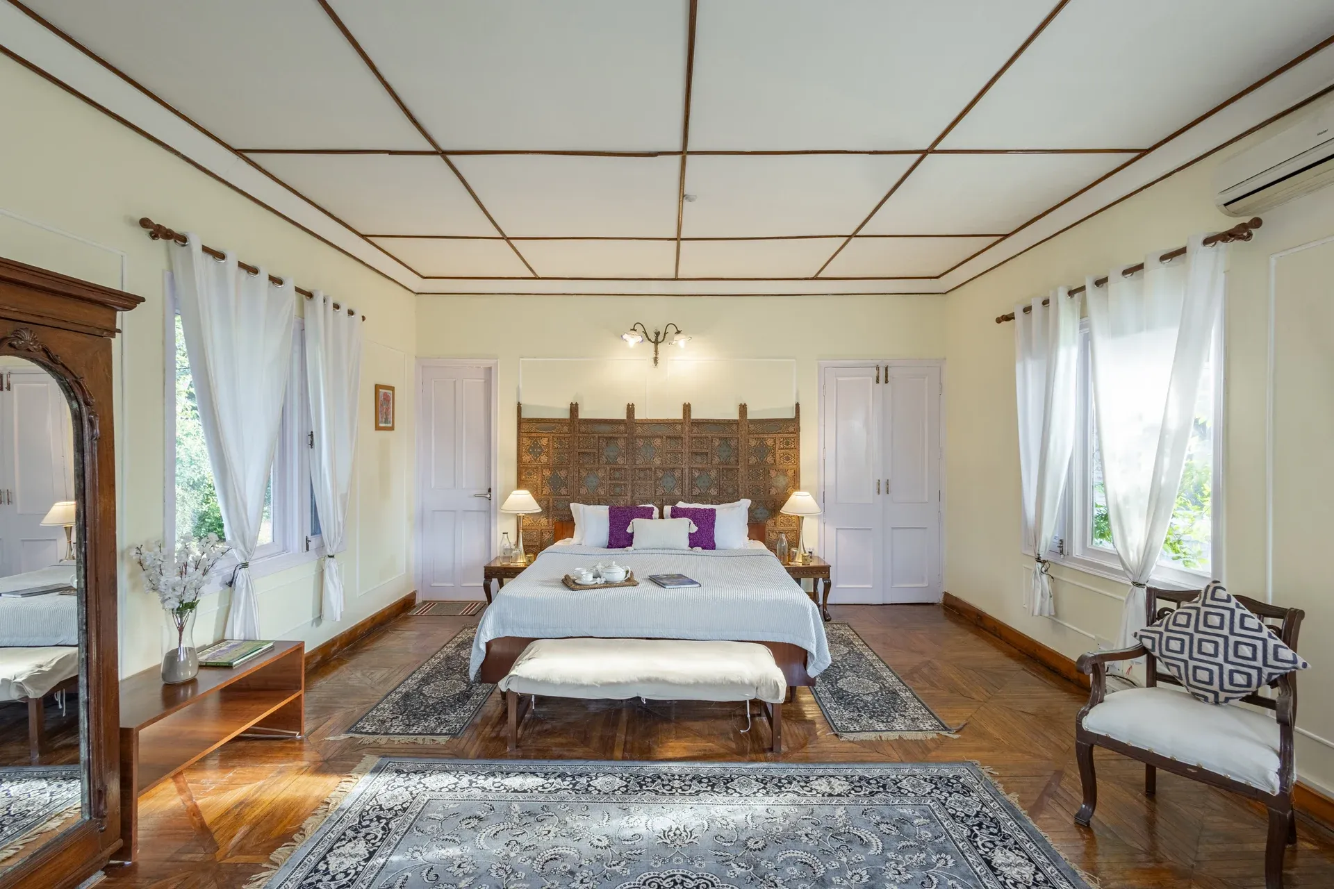 Chalet Vie Villa, Kasauli - Bedroom 2