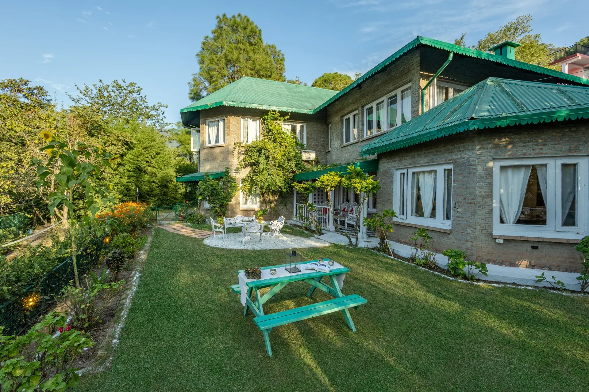 Chalet Vie Villa, Kasauli - Facade