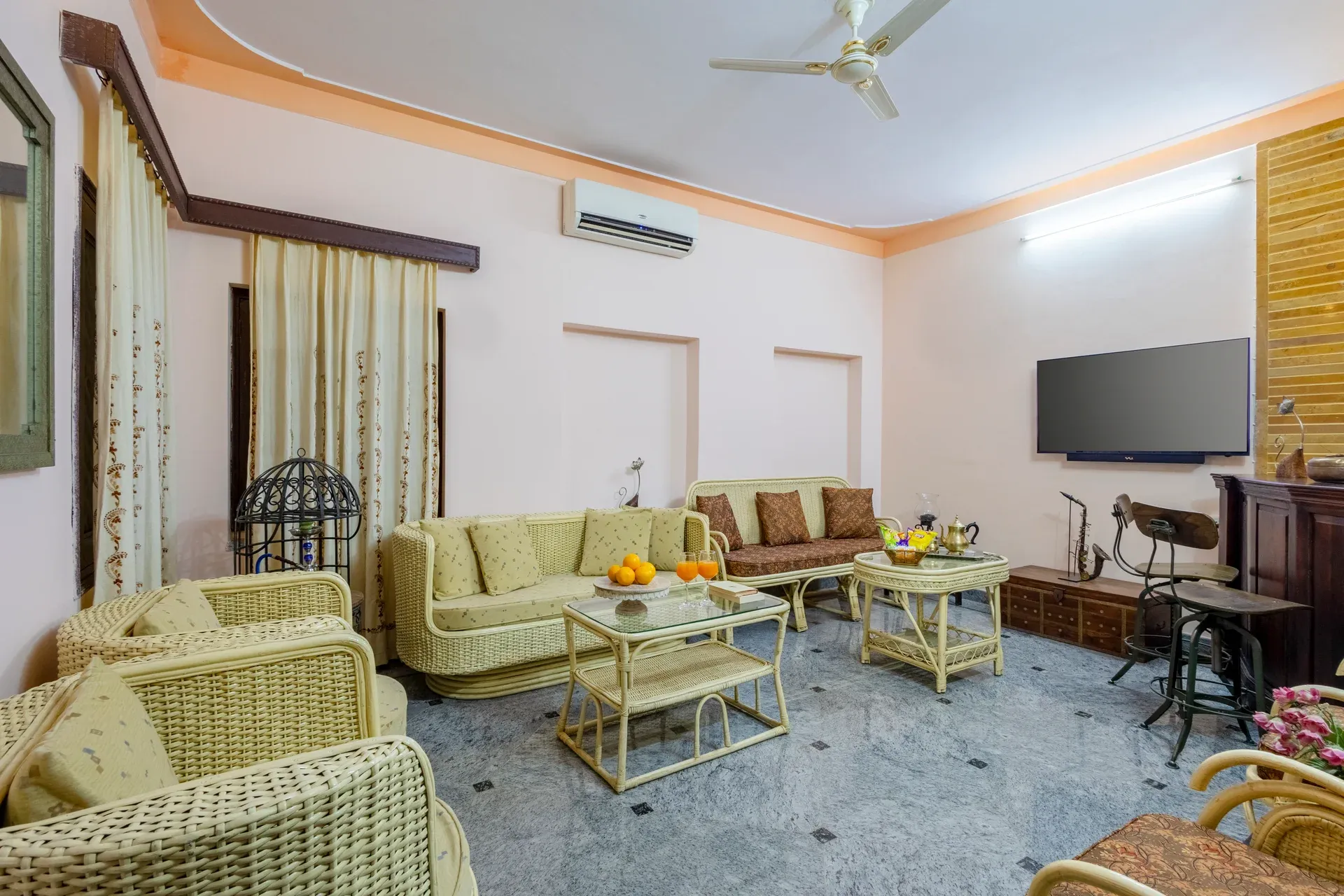 Abhimanyu Mansion Topaz | 2-BHK Haveli | Garden + Sit-Out Area | Central Location - Image 3