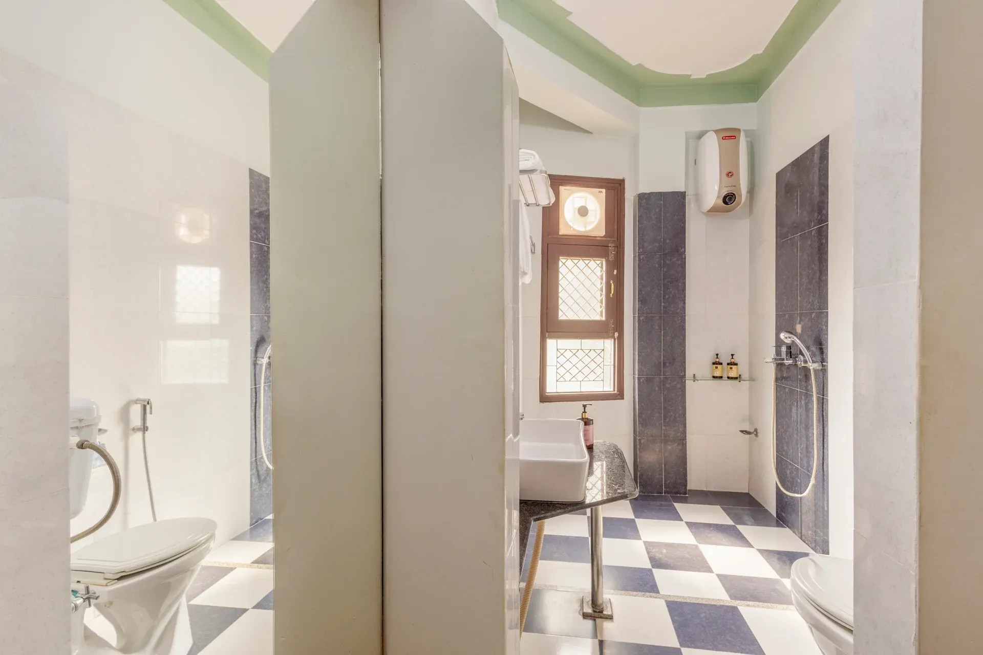 Sapphire Villa, Udaipur - Bathroom