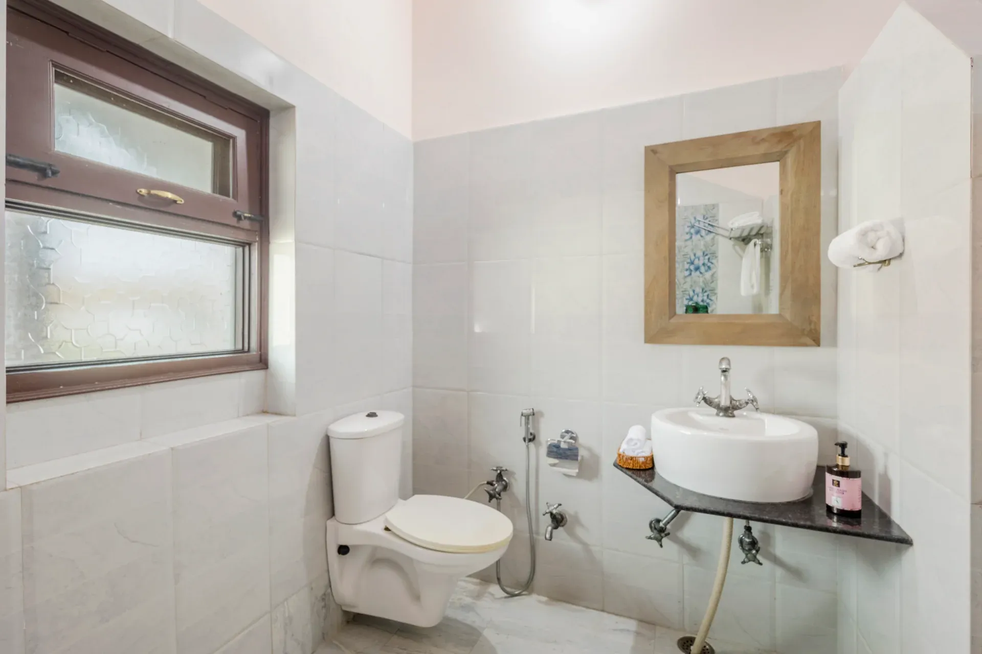 Sapphire Villa, Udaipur - Bathroom