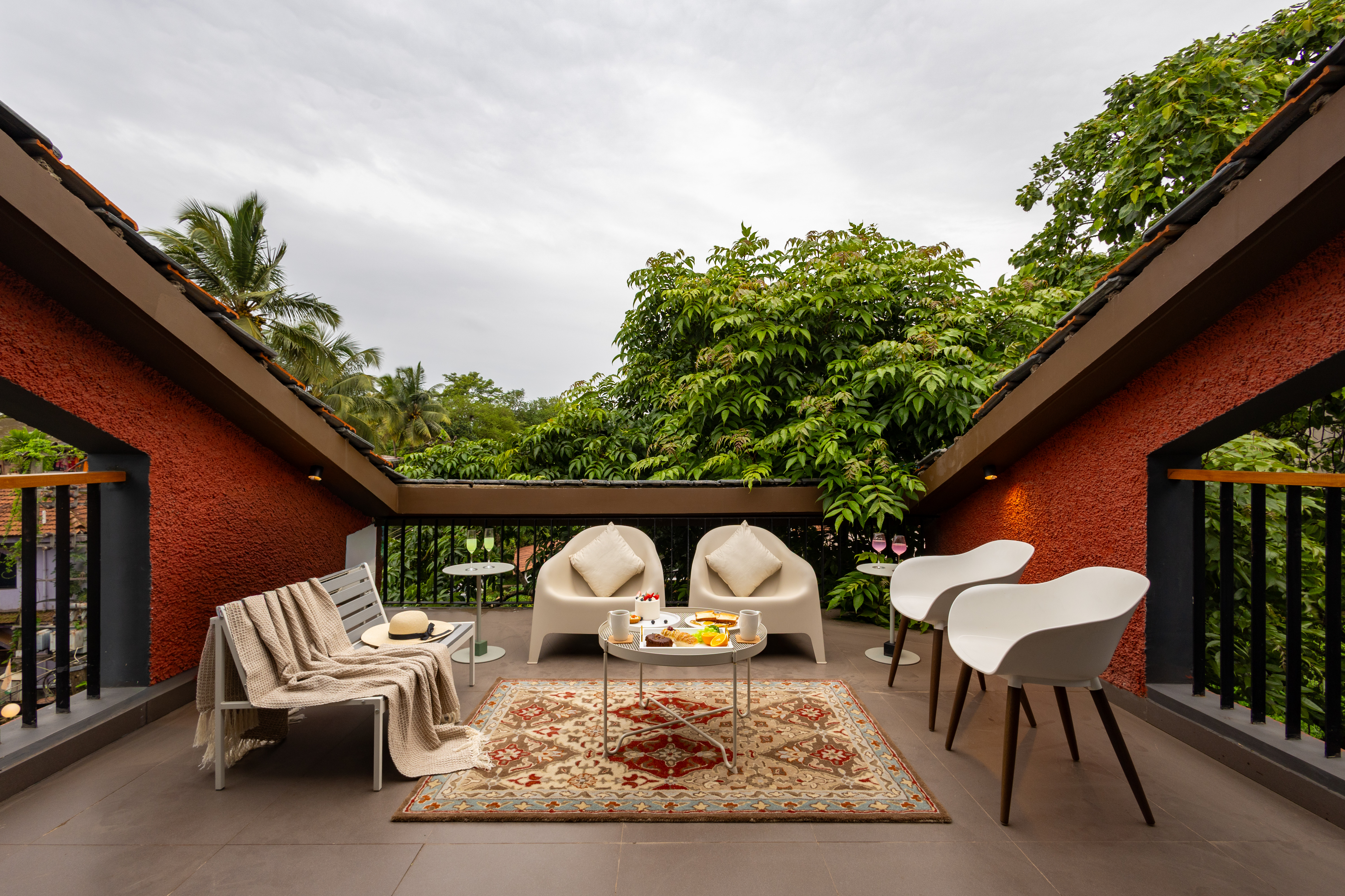 Terrace-sit-out