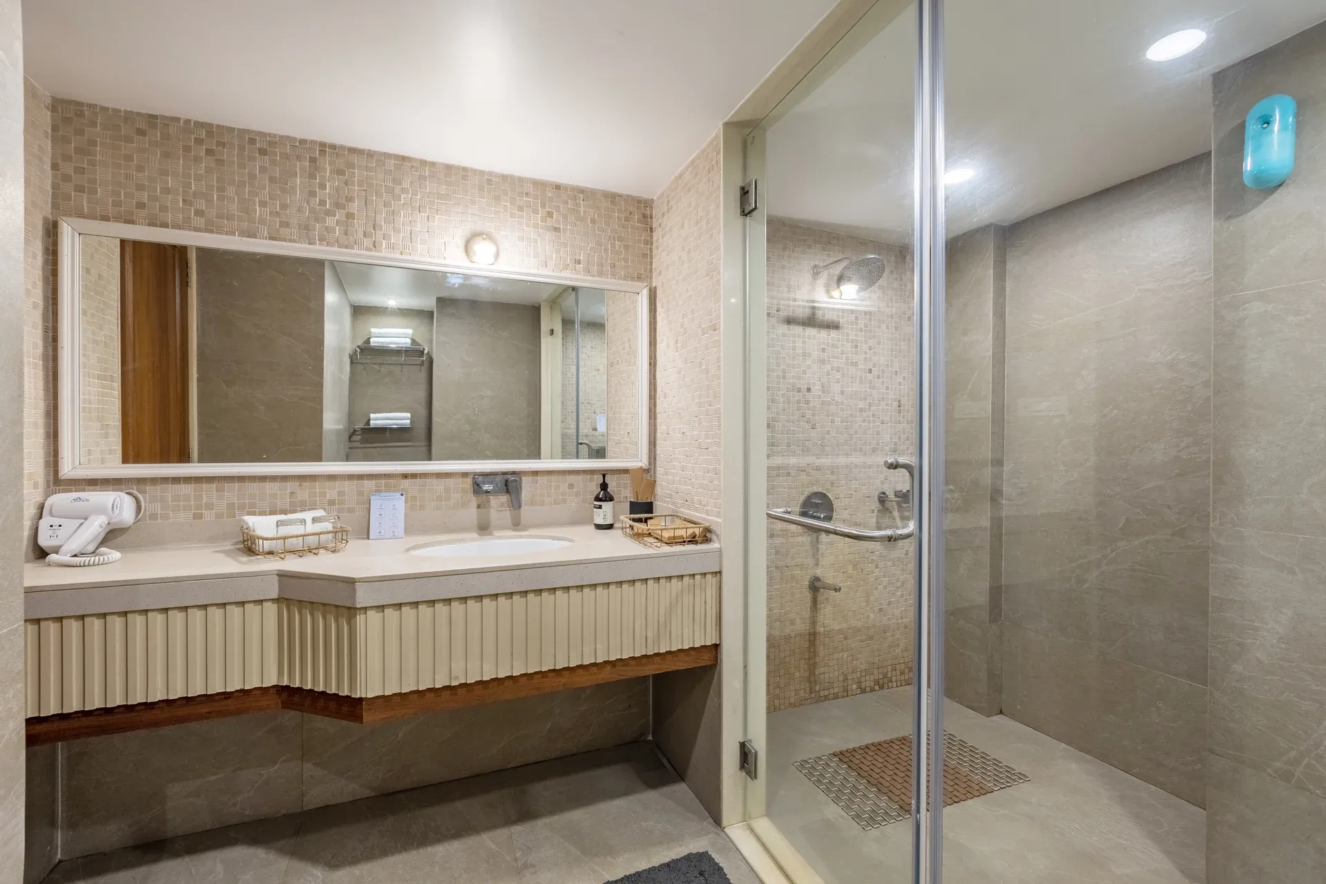 Liora Villa, Alibaug - Bathroom