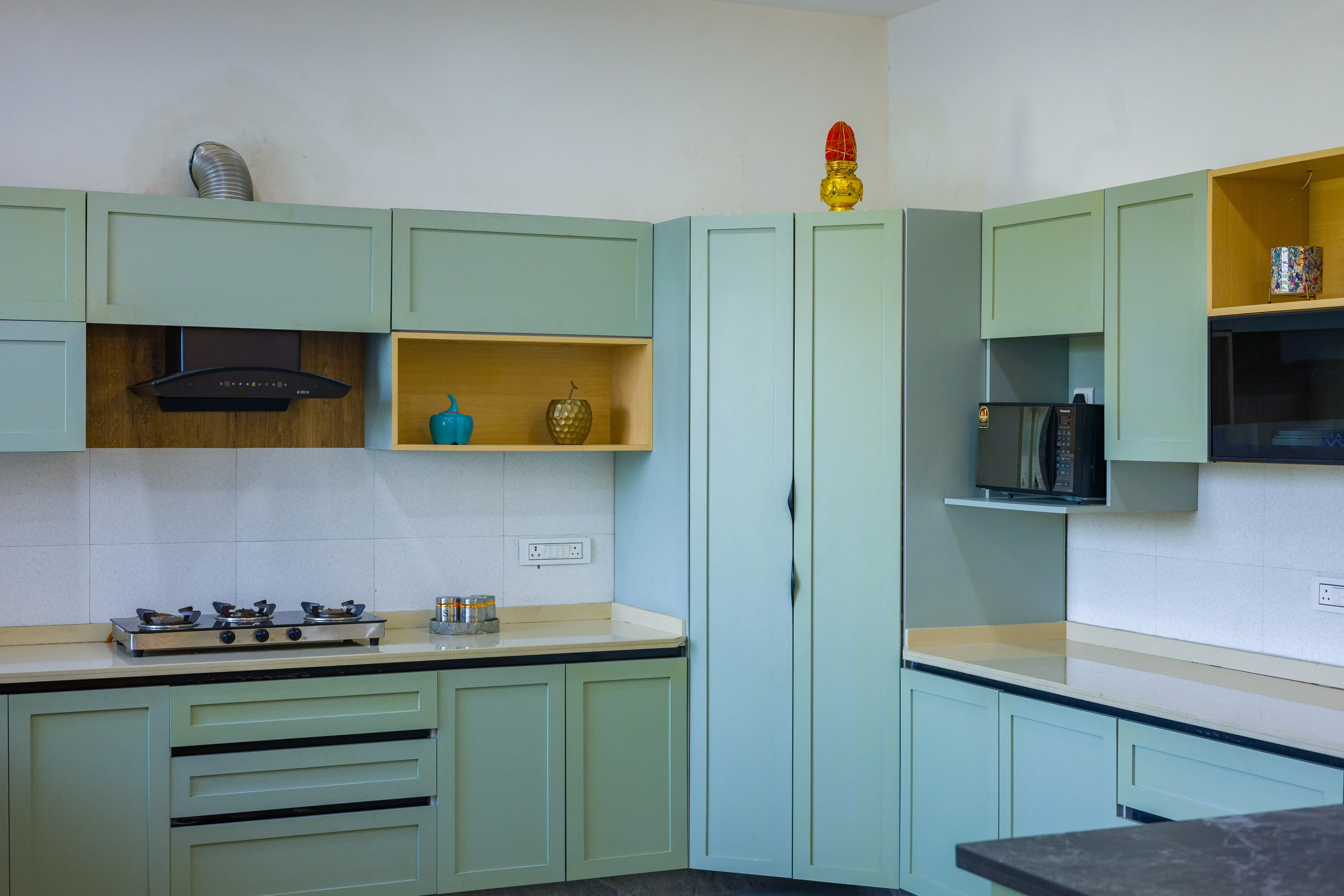 AdhiVa Retreat Farmhouse, Delhi NCR - Kitchen