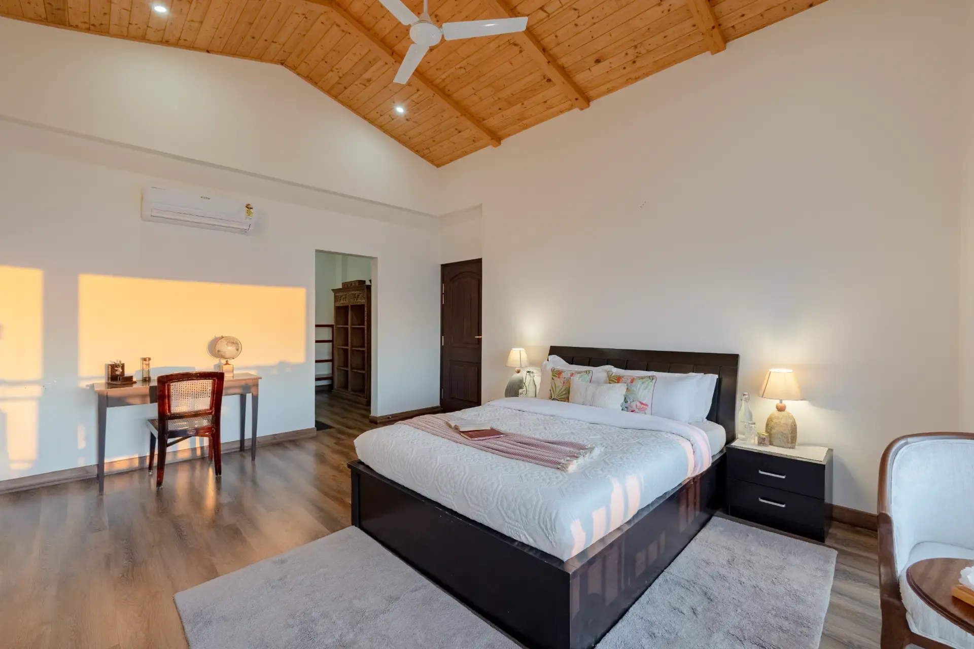 Cliff Side Villa | 3-BHK + Attic | Garden | Gazebo | Balconies | Scenic Views