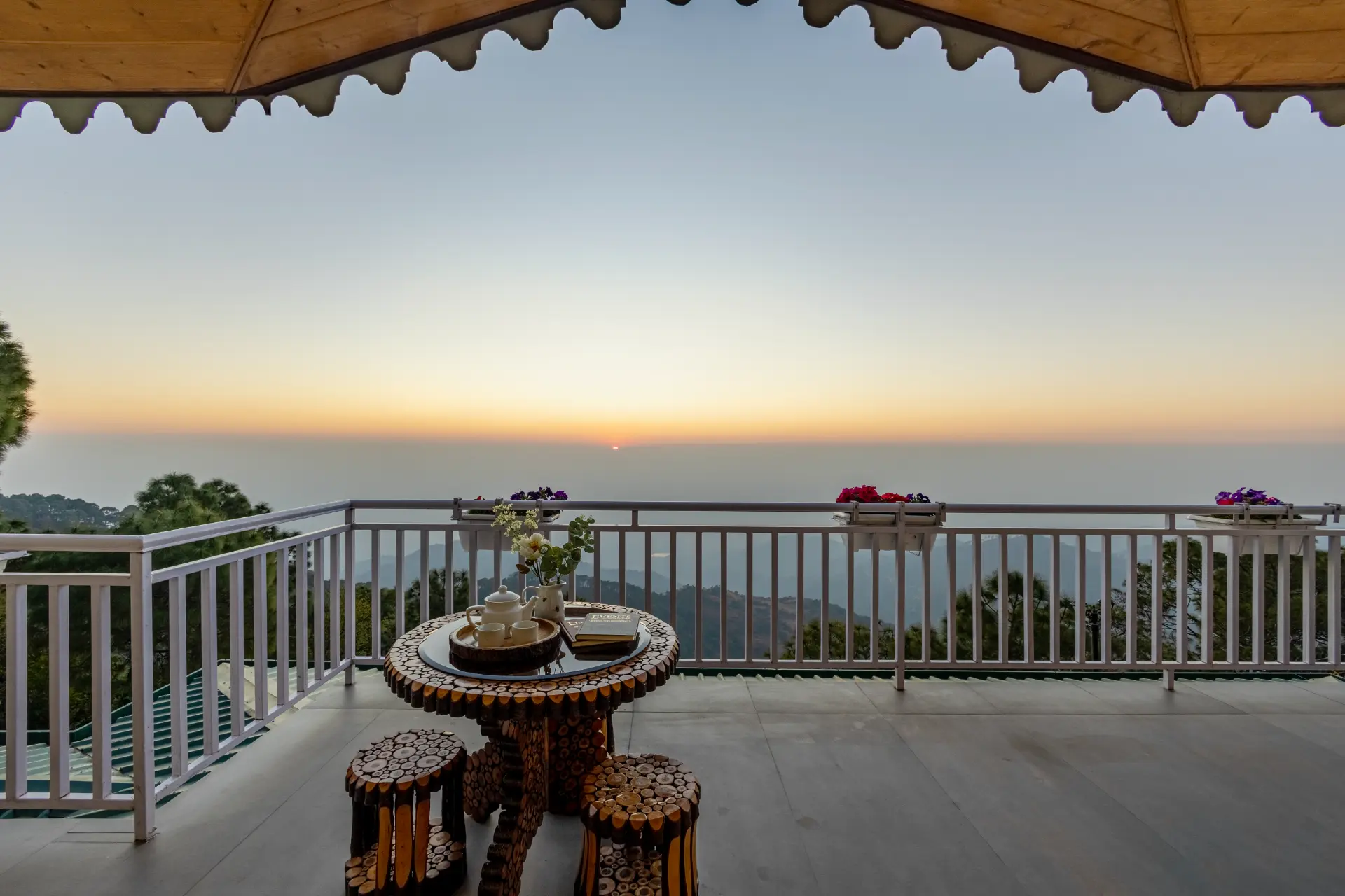 Cliff Side Villa | 3-BHK + Attic | Garden | Gazebo | Balconies | Scenic Views