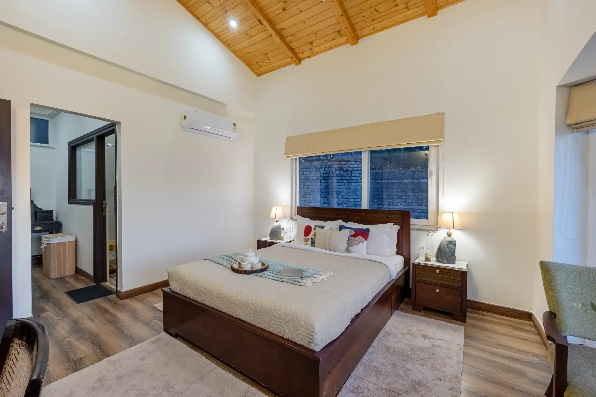 Cliff Side Villa | 3-BHK + Attic | Garden | Gazebo | Balconies | Scenic Views