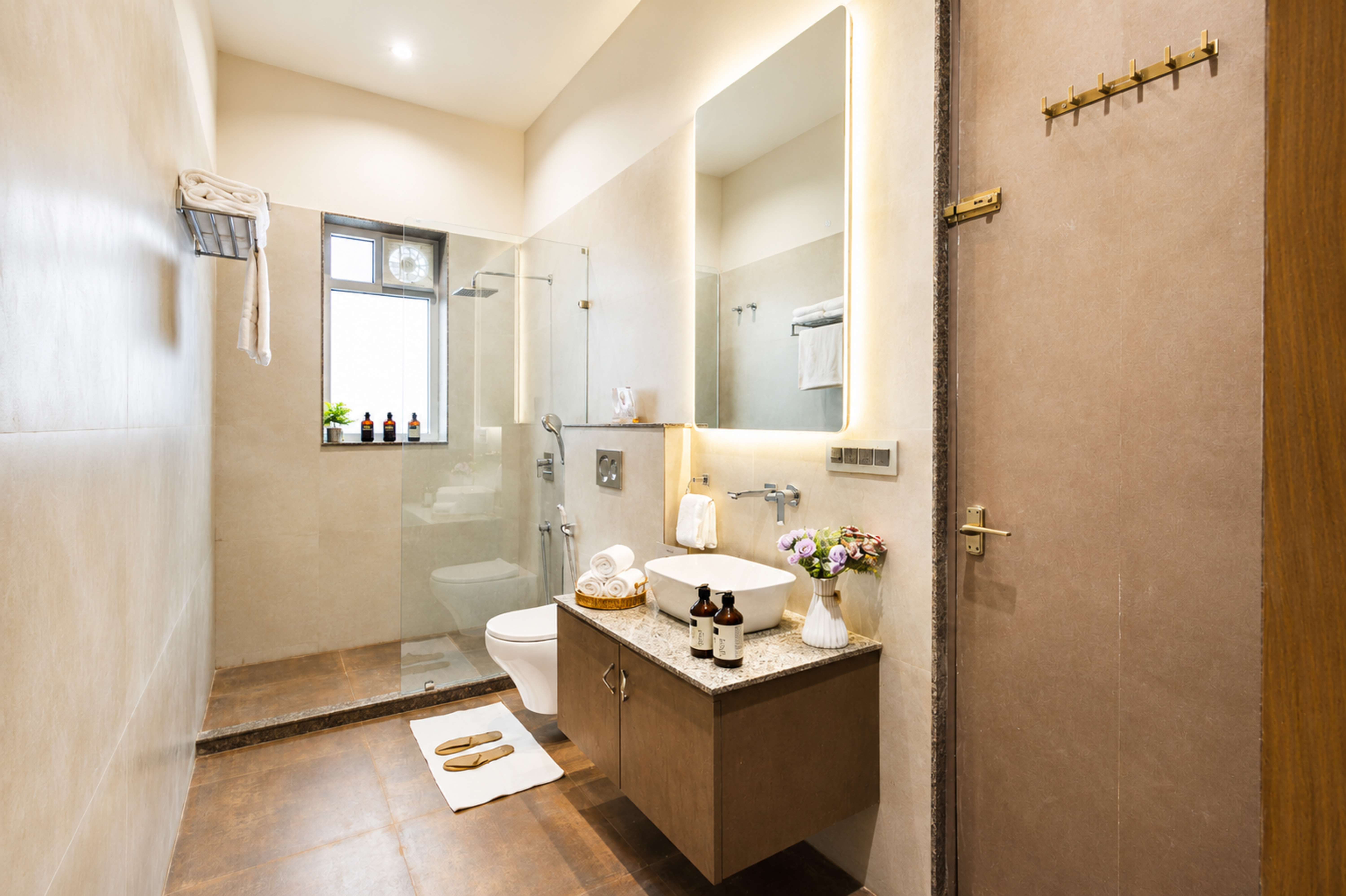 6-BHK Villa with Private Pool, Spacious Lawn, Terrace & Poolside Gazebo — photo 33