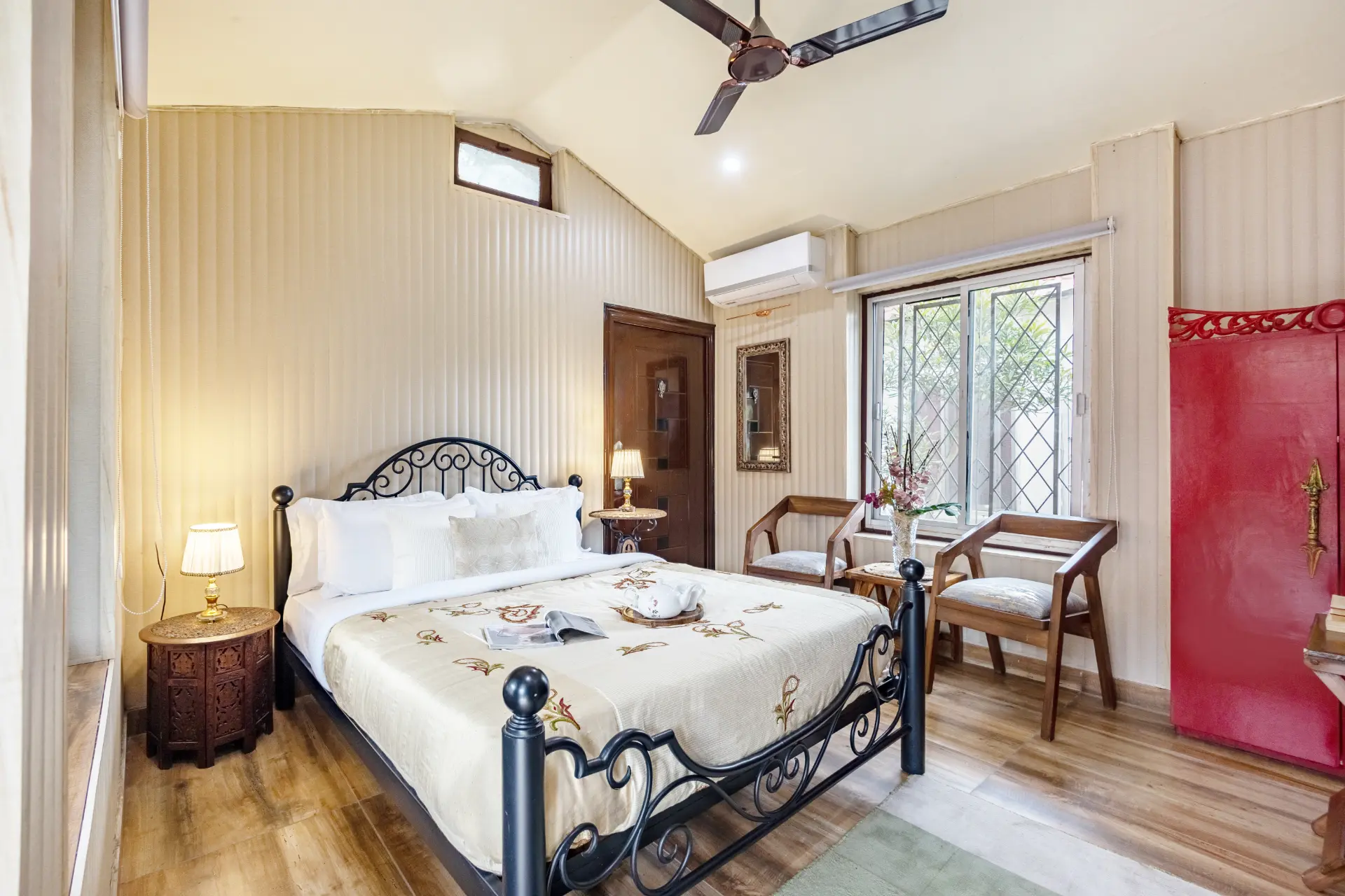 Zephyr Classic Cottage, Mussoorie - Bedroom 1