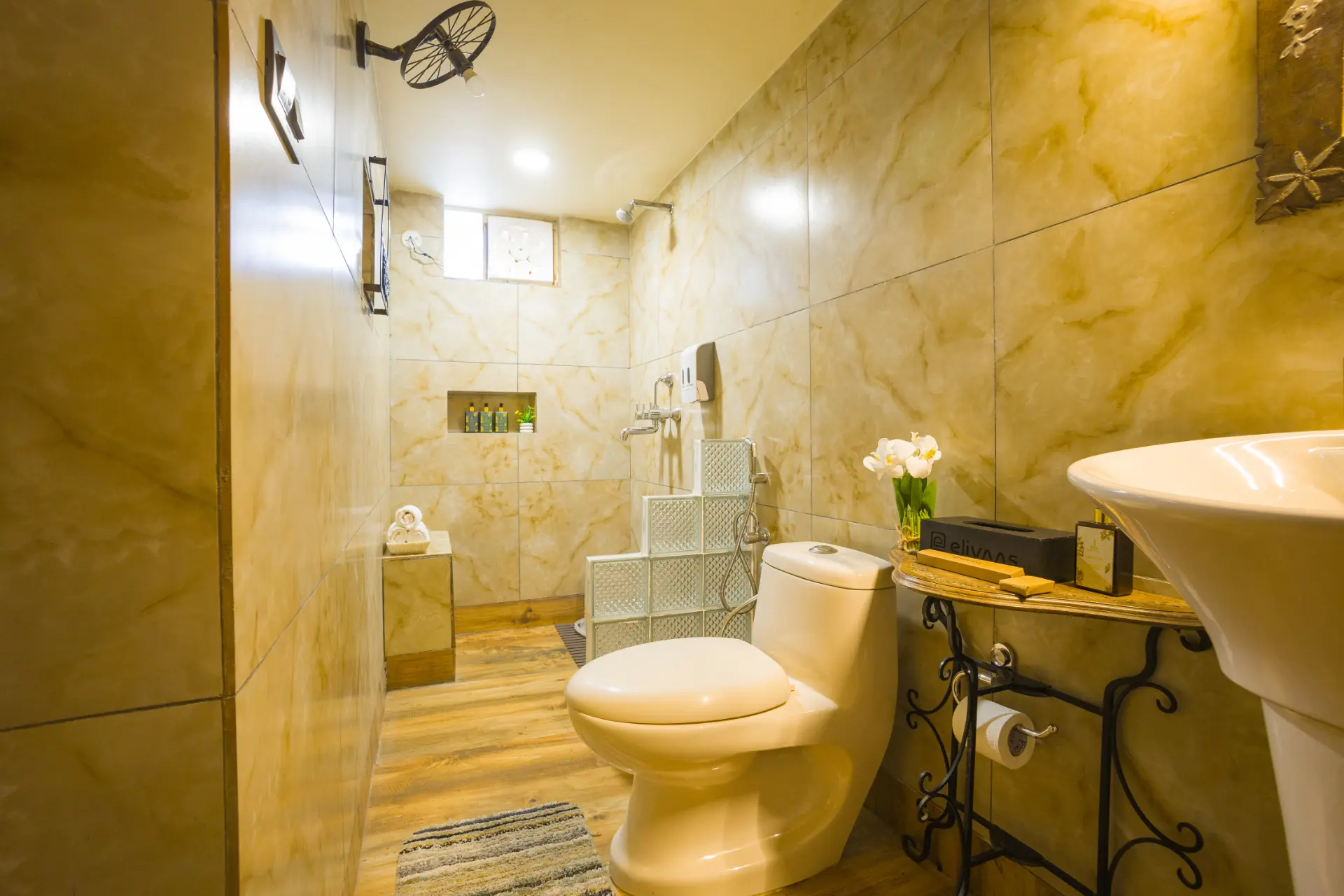 Zephyr Classic Cottage, Mussoorie - Bathroom