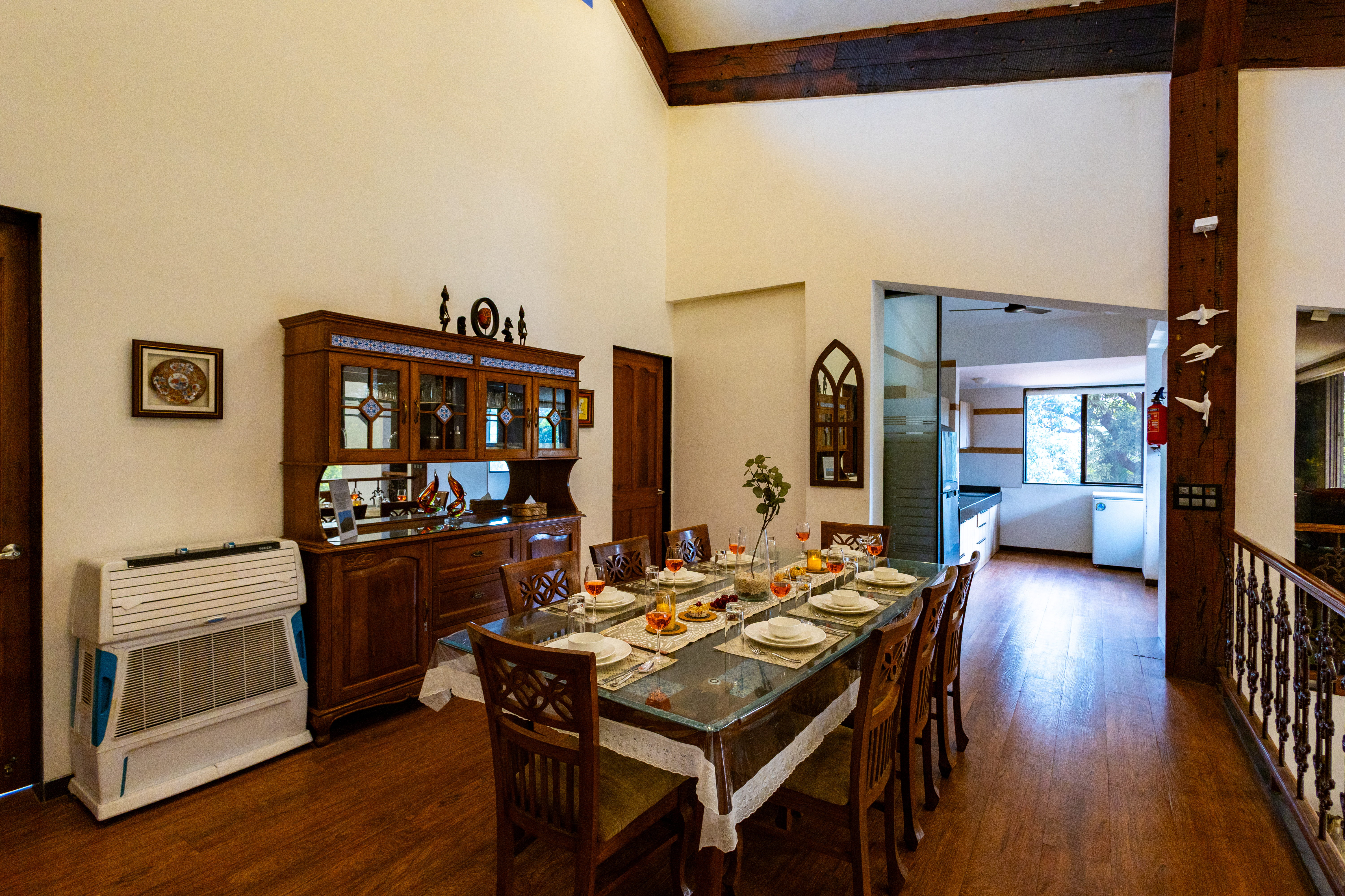 Dining area 2