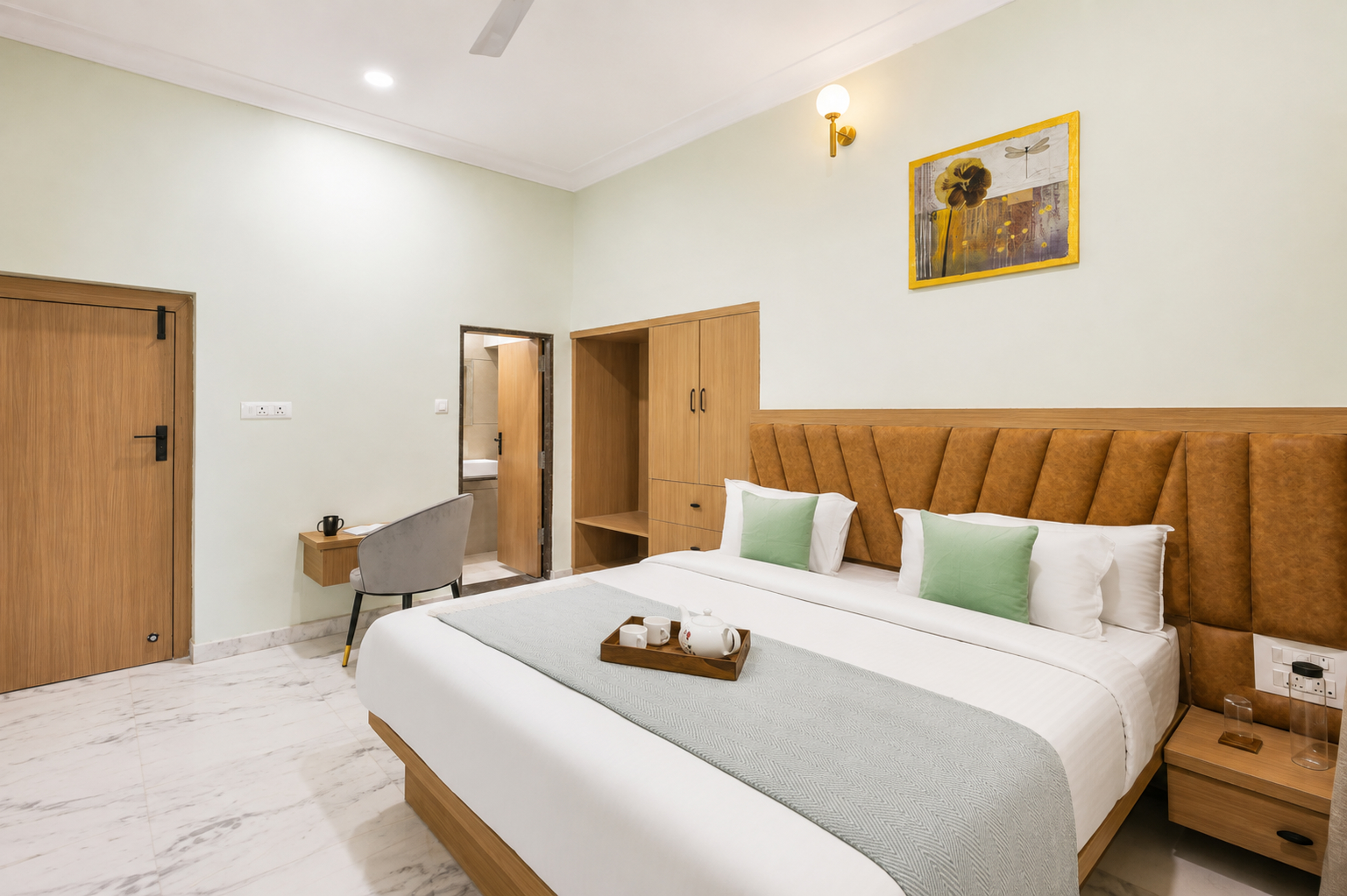 3-BHK Retreat with Bathtub, Private Pool & Garden near Karni Mata Temple — photo 14