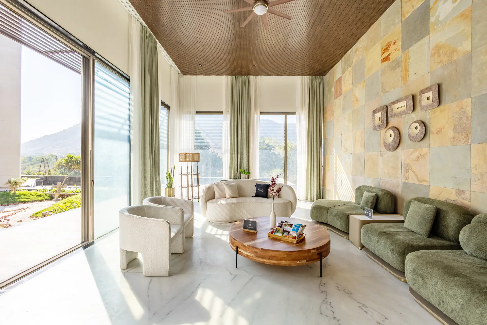  Kvanya Mansion Villa, Udaipur - Living room 