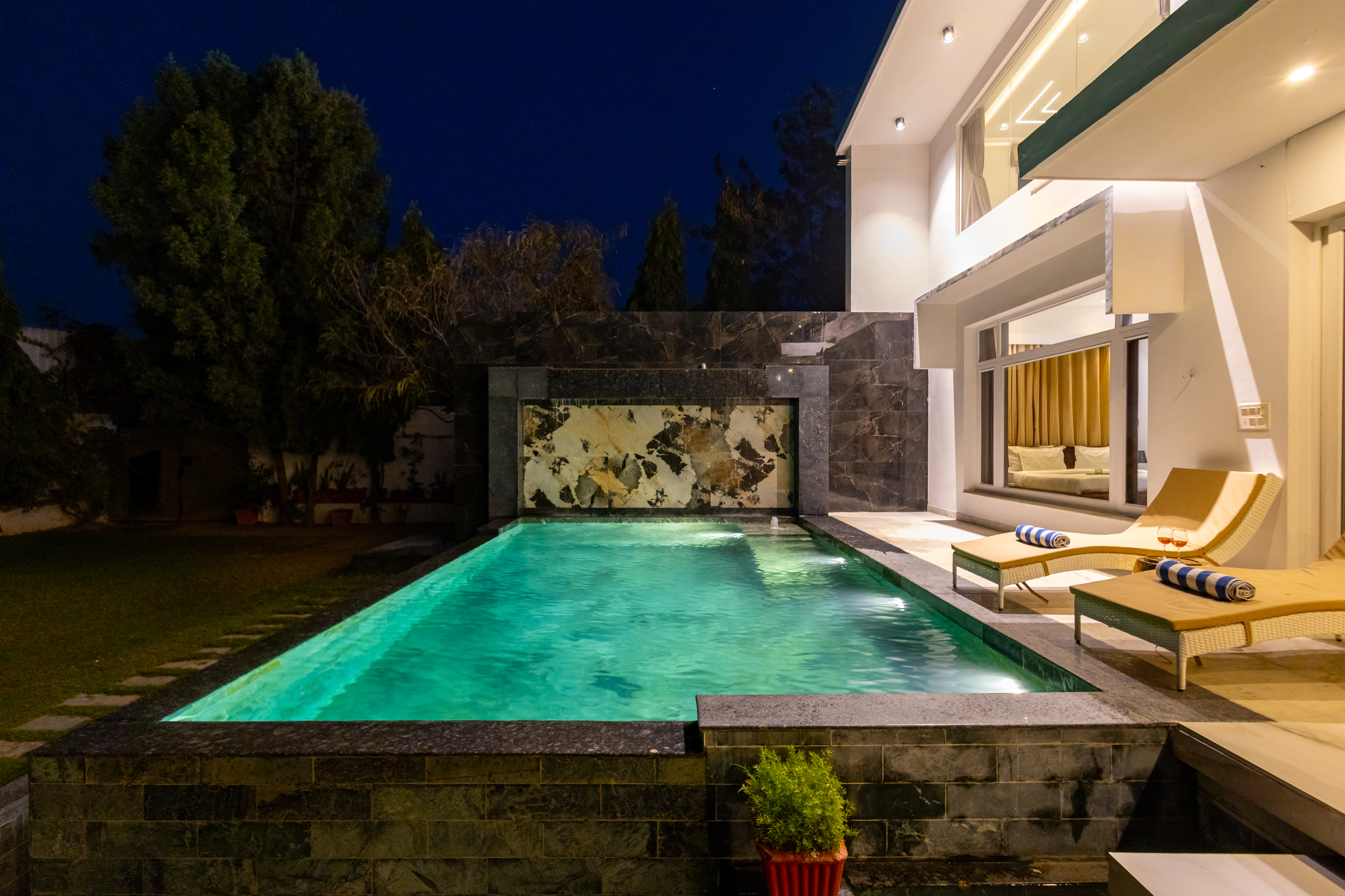 Private pool 