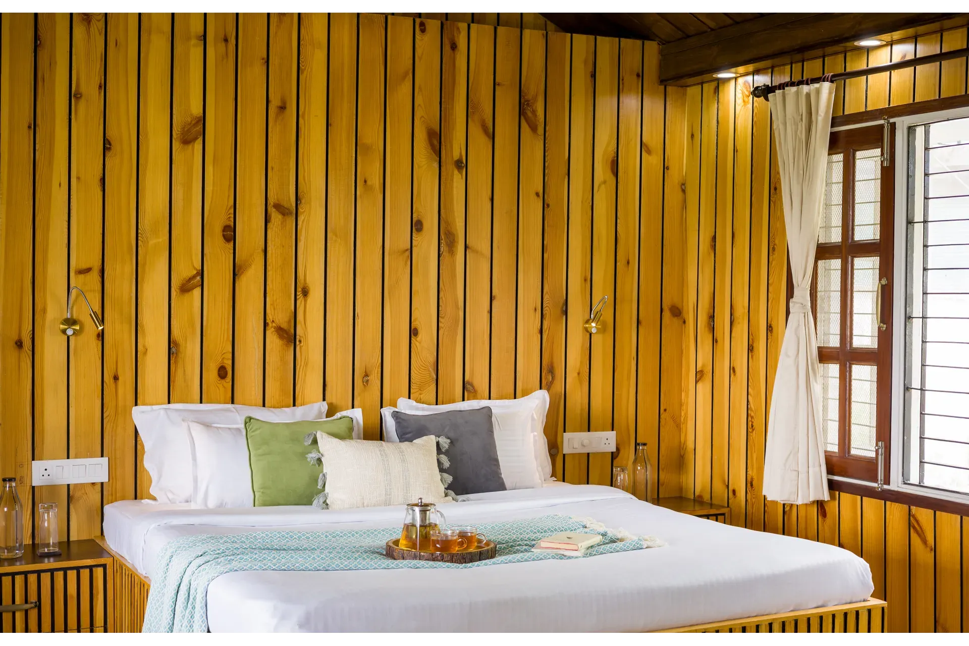 Ahilya Villa, Bhimtal - Bedroom