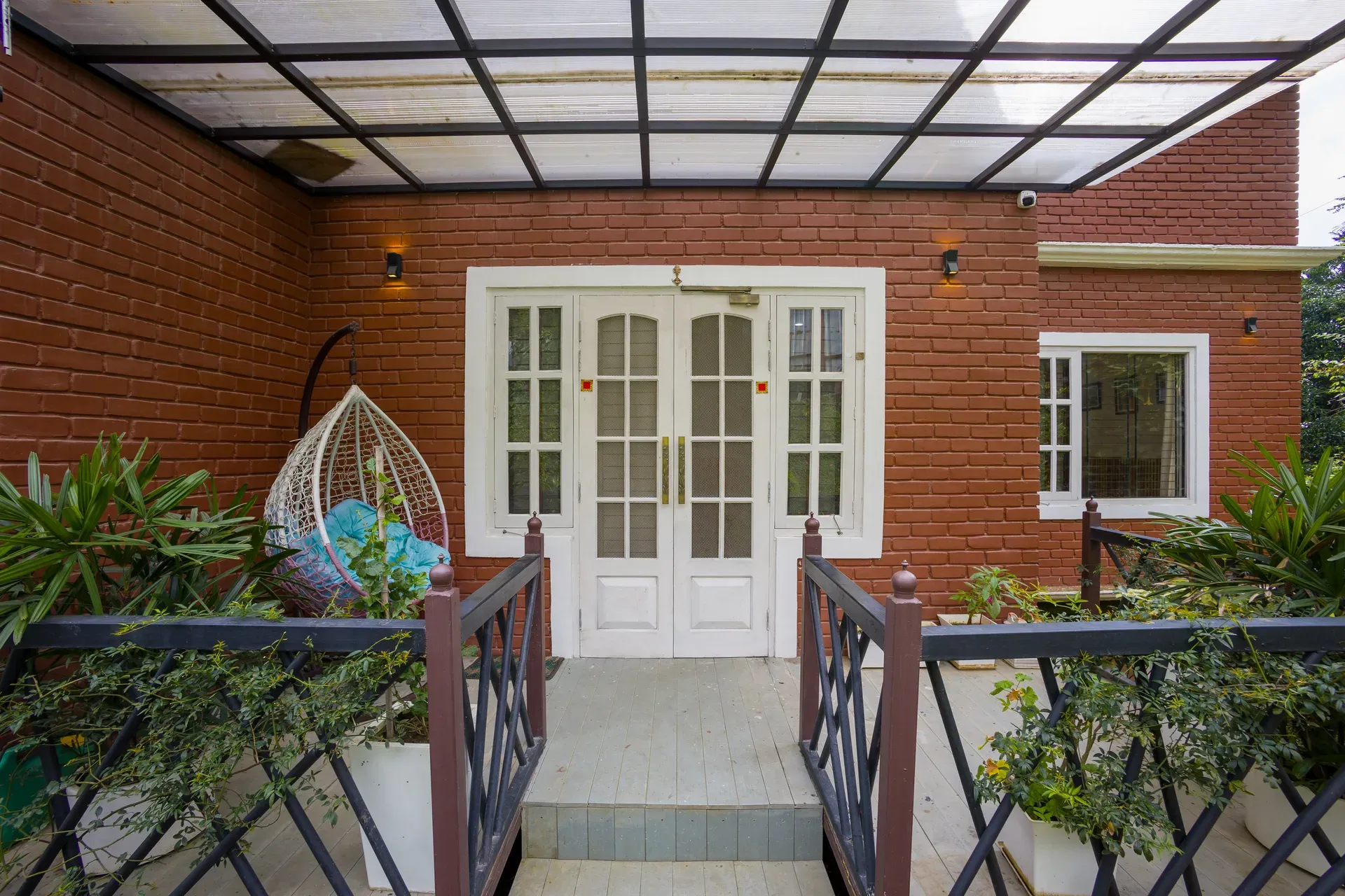Ahilya Villa, Bhimtal - Exterior