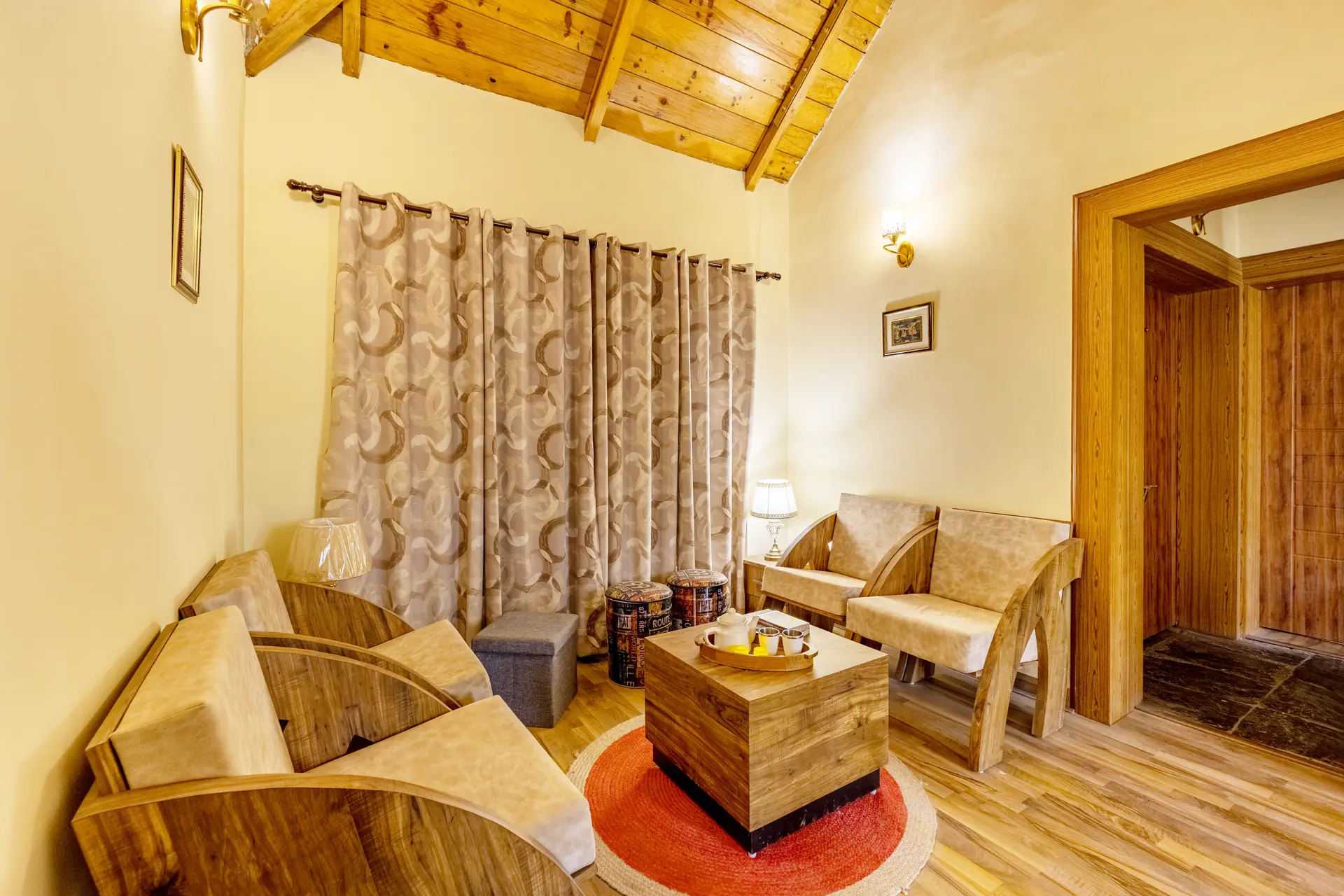Mystwood Villa, Nainital - Attic living area 2