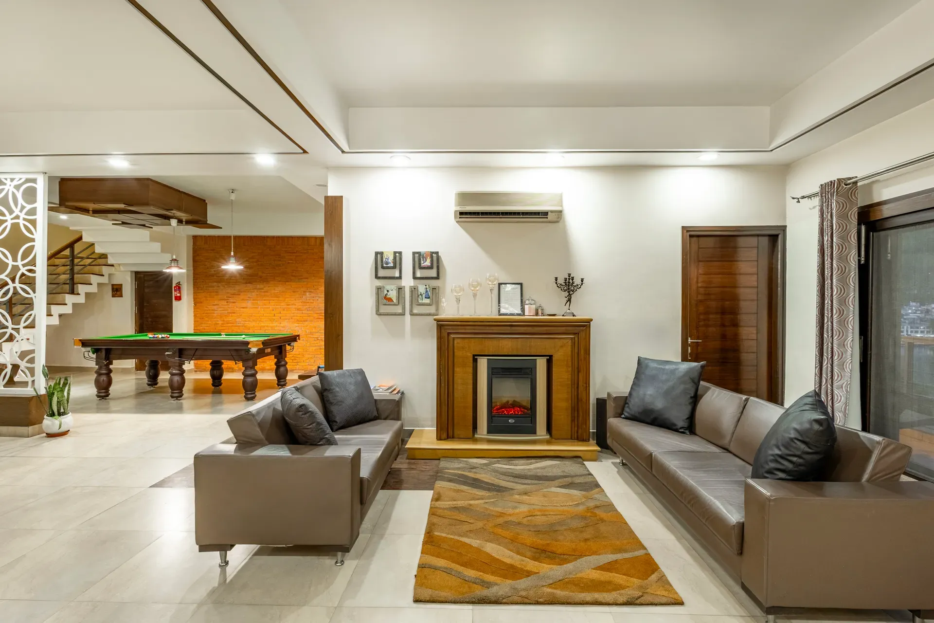 Lakeview Manor Villa, Bhimtal - Living Area