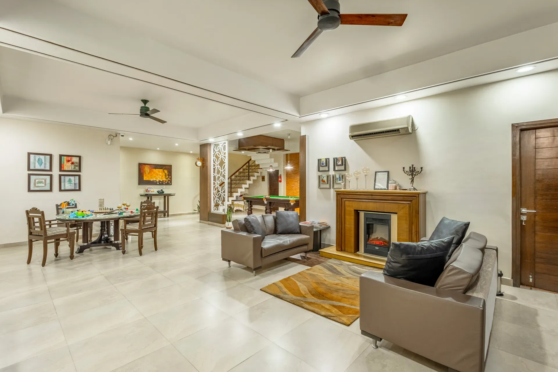 Lakeview Manor Villa, Bhimtal - Living Area
