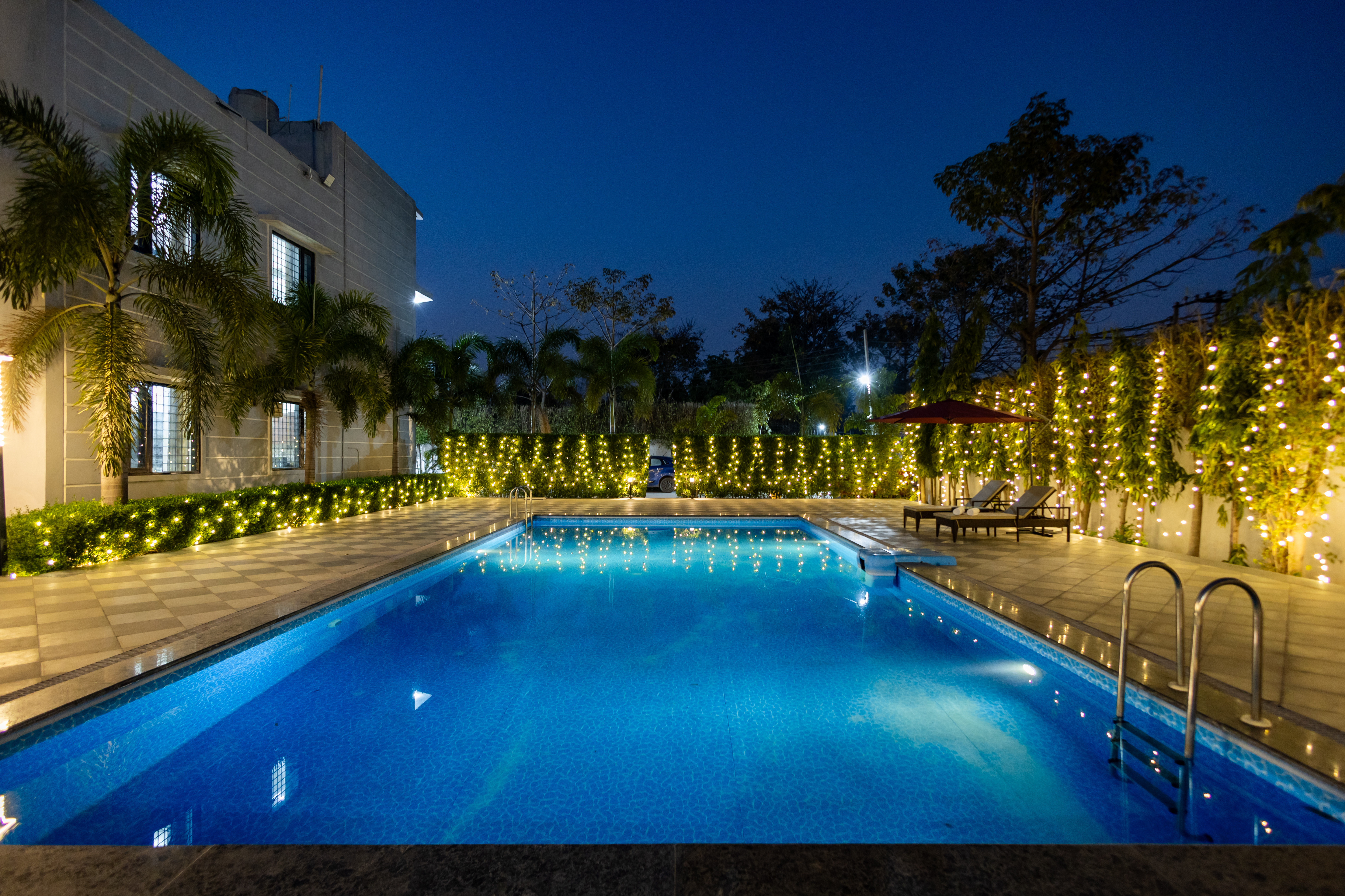 Shared swimming pool