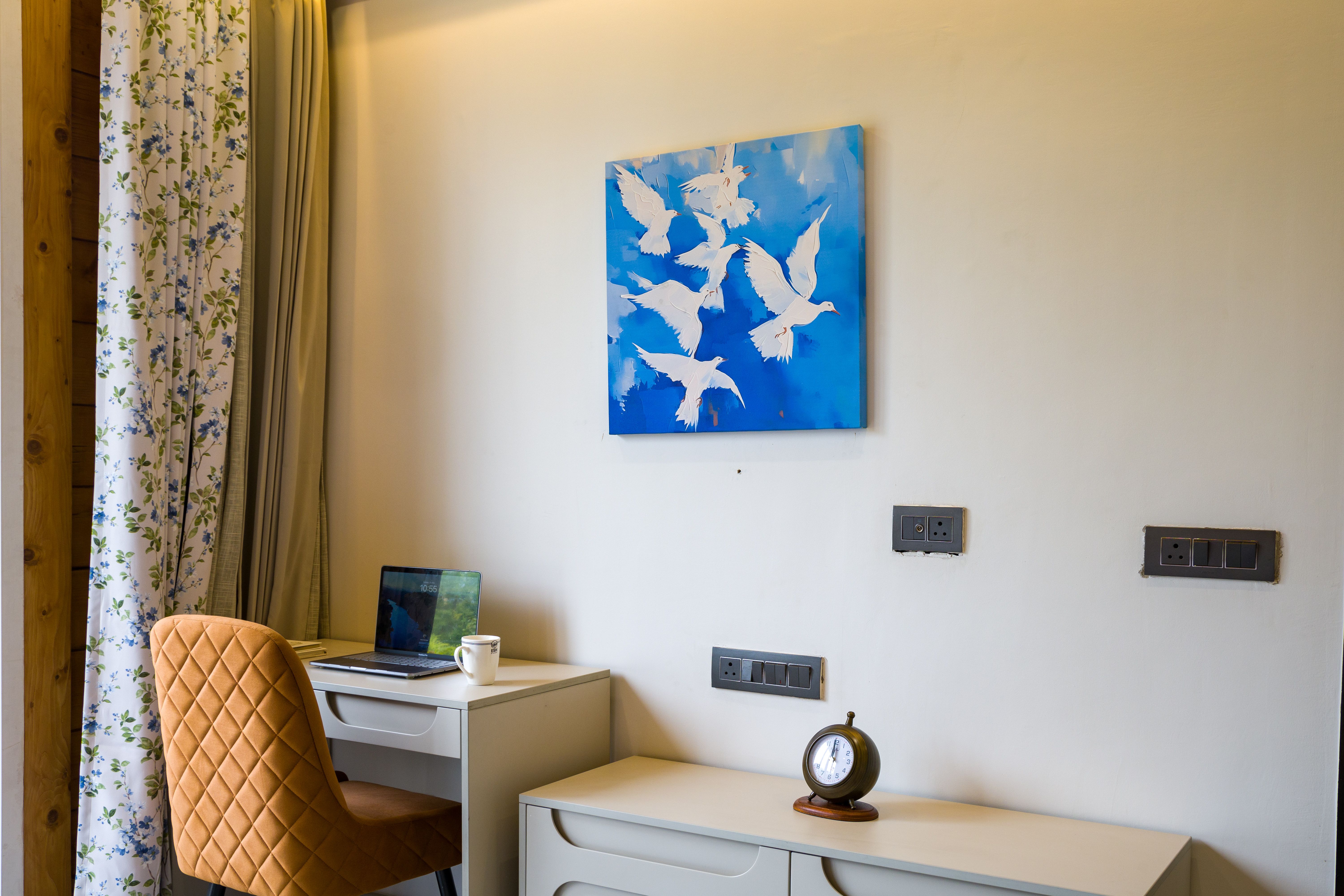 Esh Cottages Birch | Hillside 4-BHK Hideaway With Lush Garden, Common Pool, &  Gaming Zone