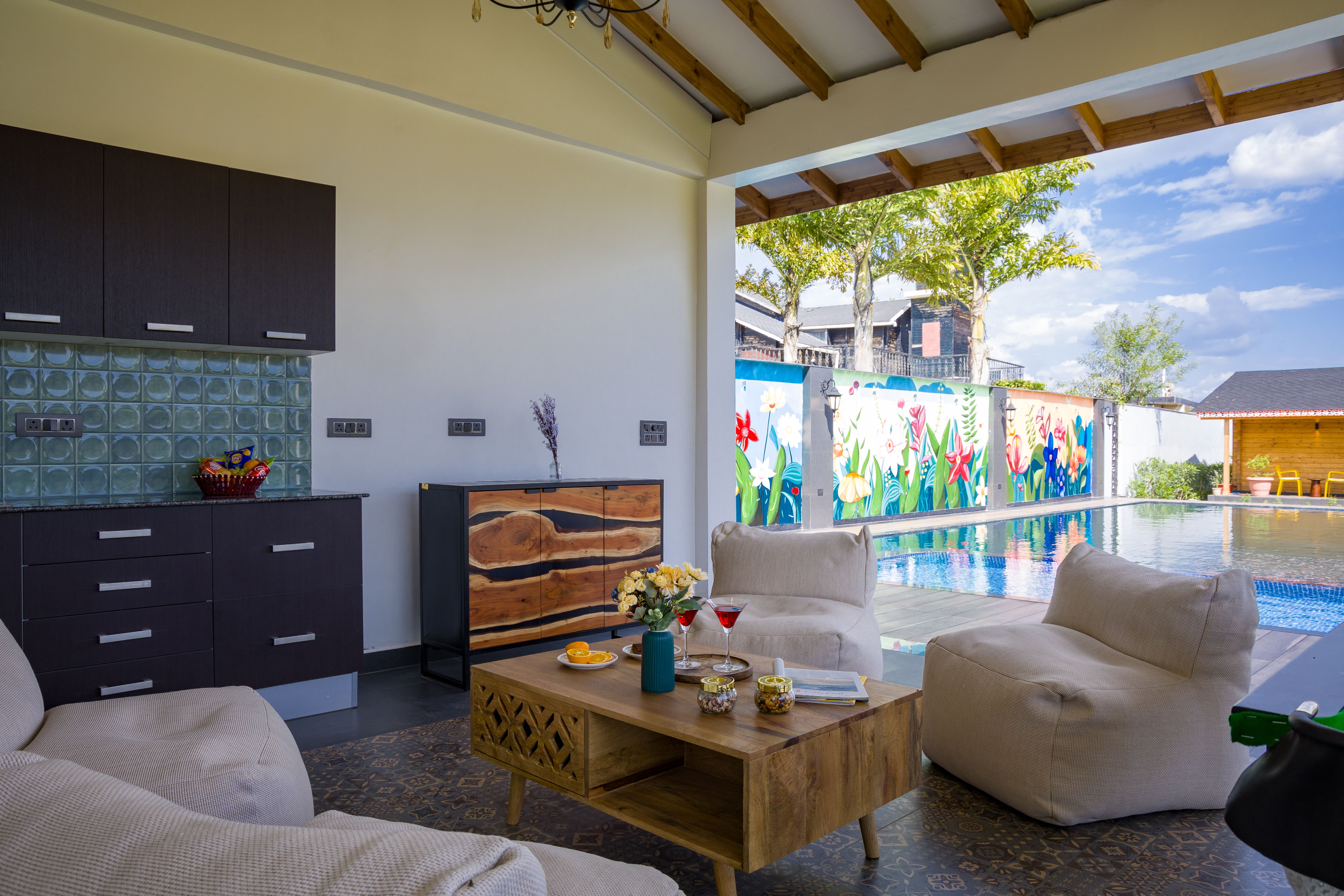 Esh Cottages Birch | Hillside 4-BHK Hideaway With Lush Garden, Common Pool, &  Gaming Zone