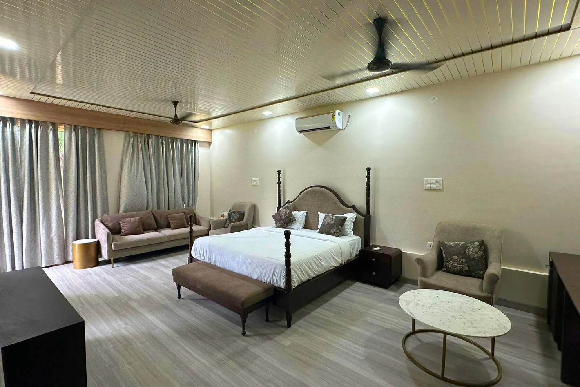  Esh | Charming Pet-friendly 6-BHK Villa With Private Pool & Garden