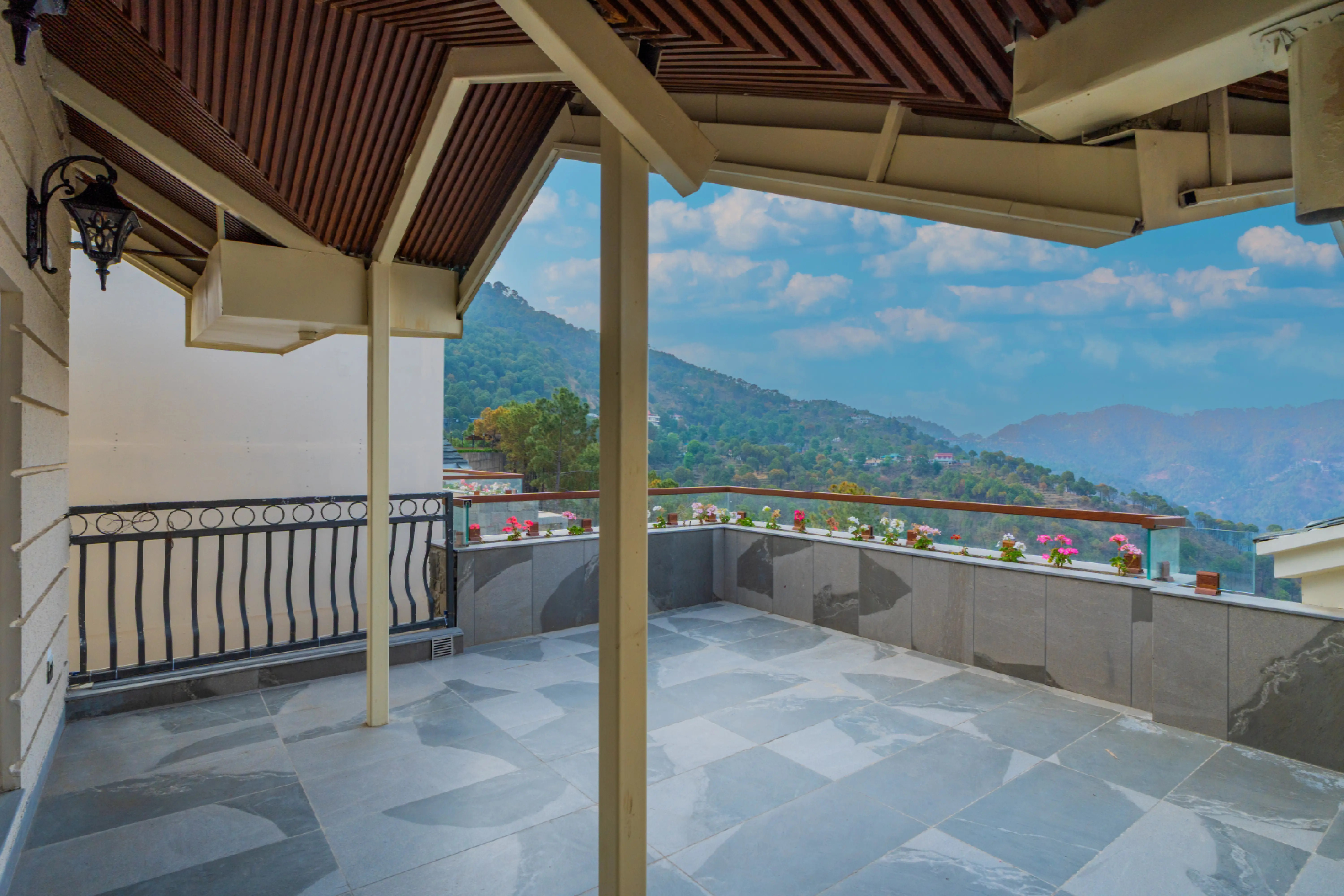 Royce Cottage, Kasauli - Scenic view