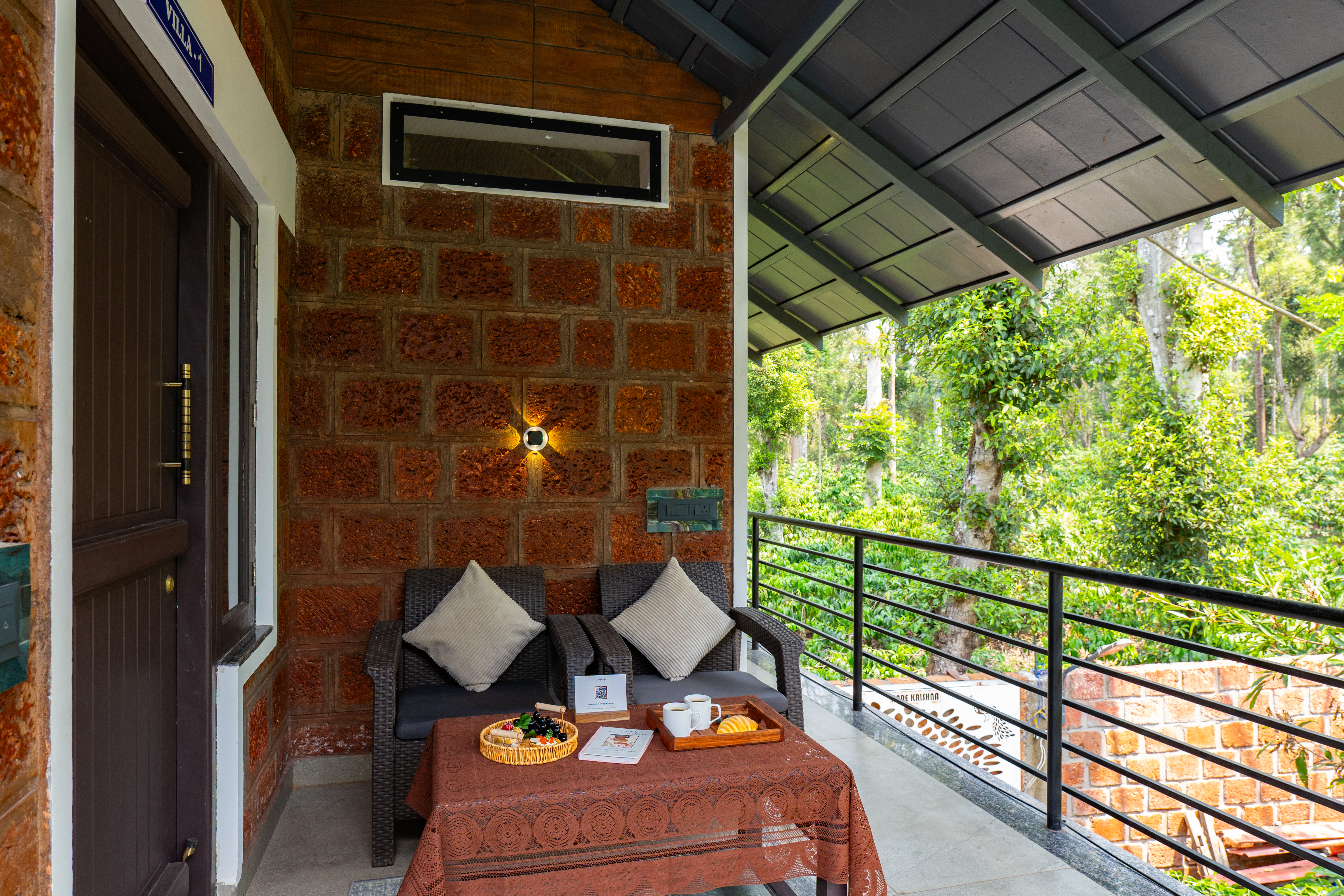 Sit-out area/balcony