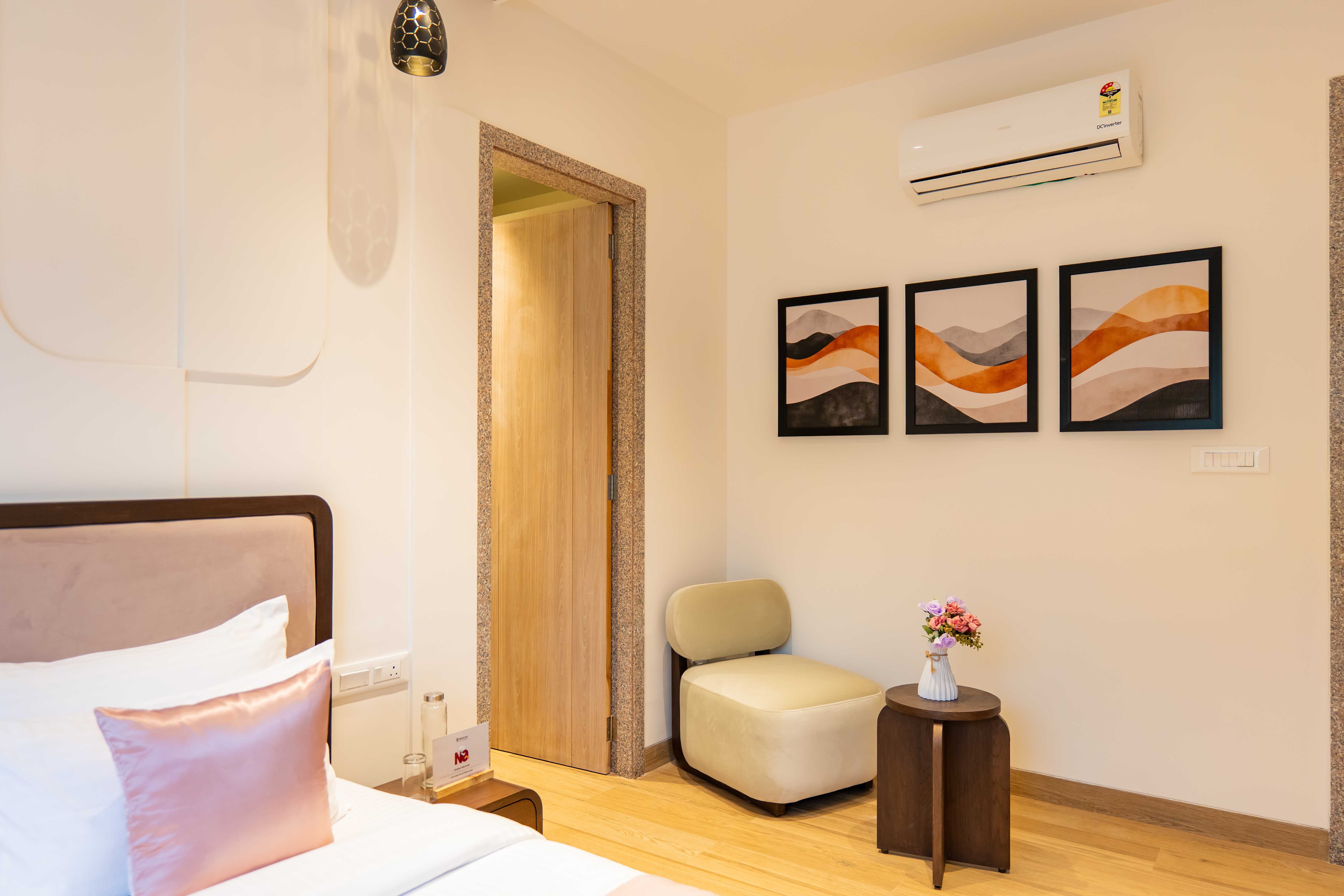4 BHK Villa with Private Pool, Garden Sit-Out & Aravalli Hill Views — photo 17