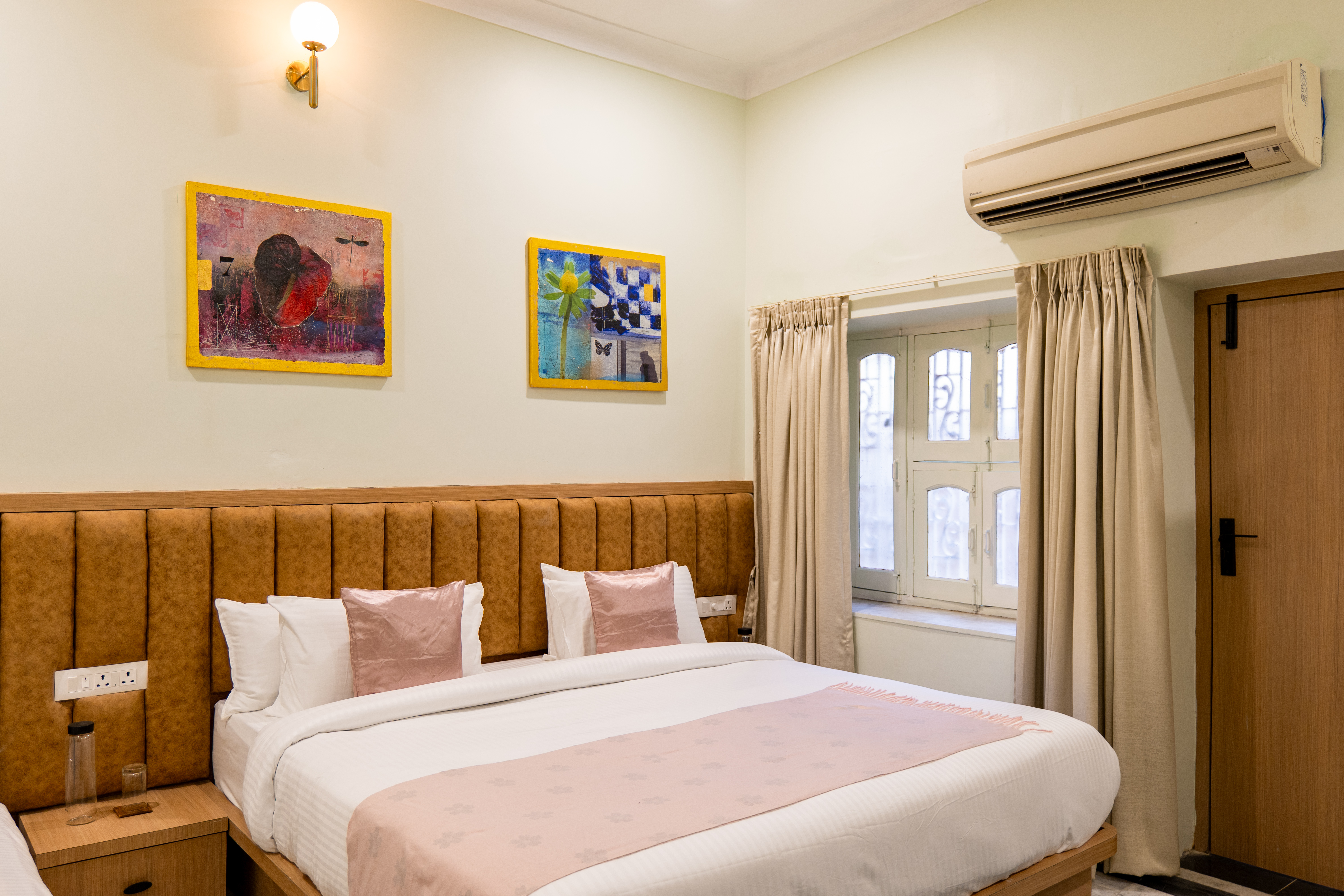 3-BHK Retreat with Bathtub, Private Pool & Garden near Karni Mata Temple — photo 8