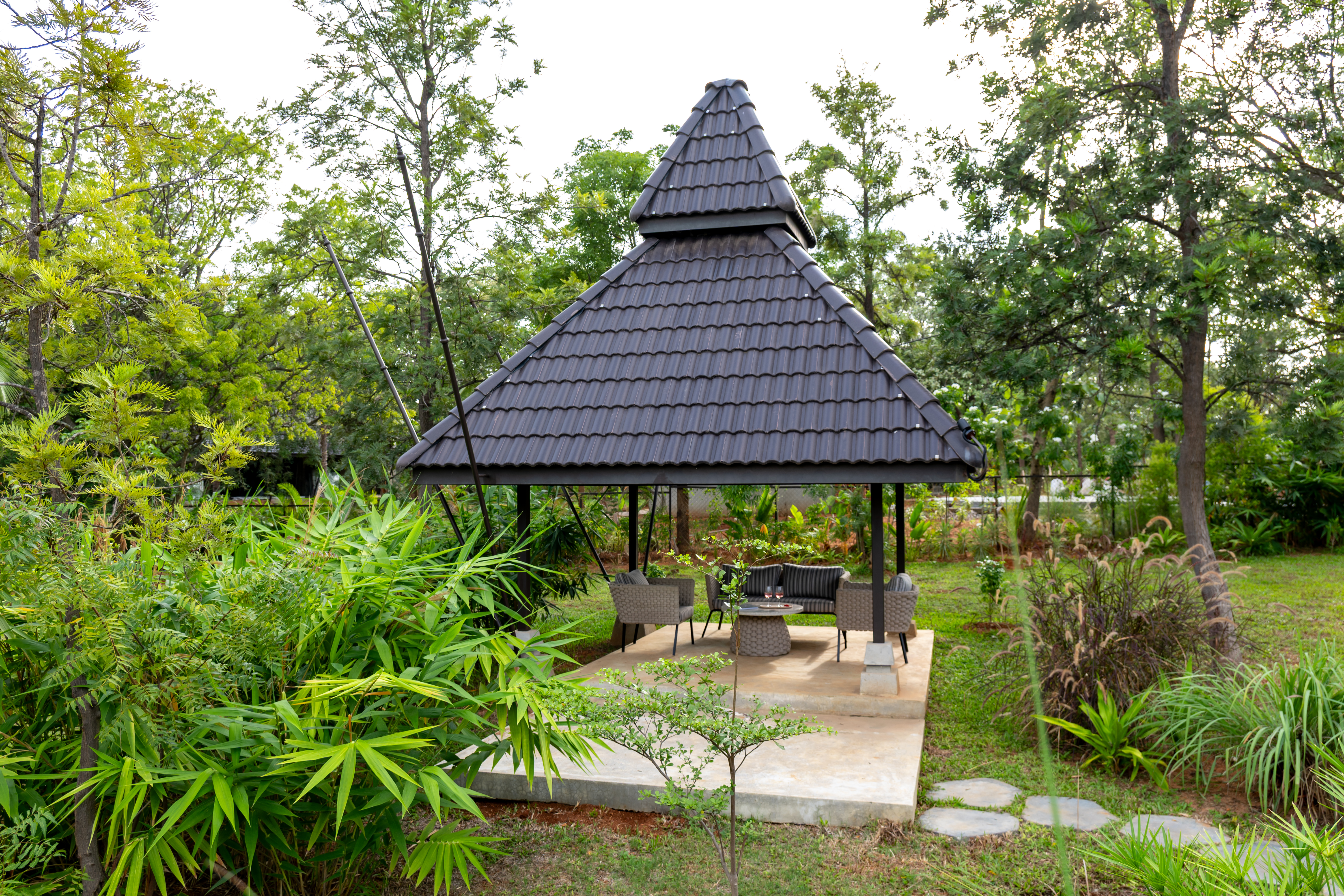 Pet-Friendly 3 BHK Farm Villa with Open-Air Movie Lounge, Fire Pit, Cabana & Landscaped Garden — photo 6
