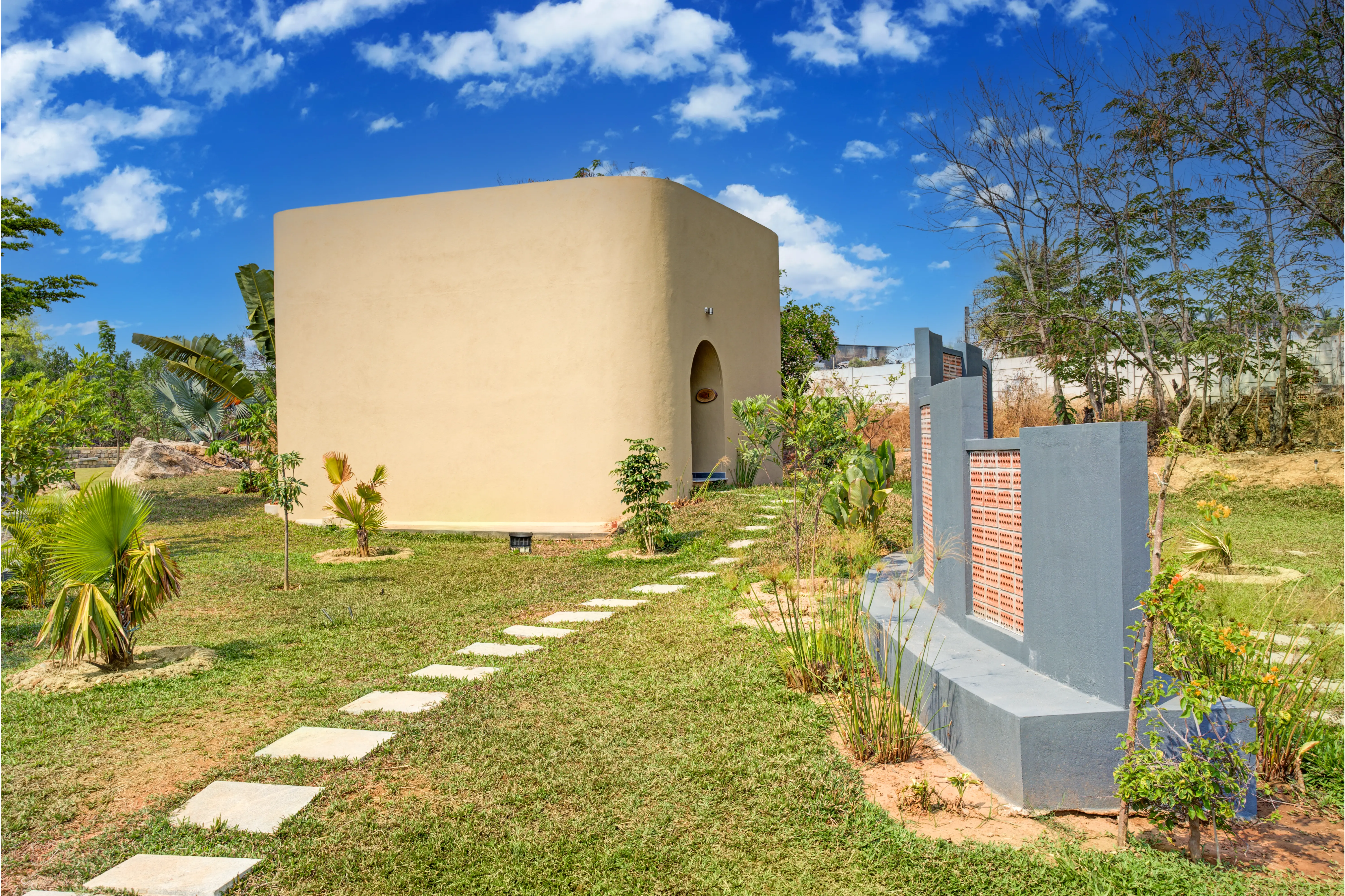 Urvi Terra Luxe Suite, Bangalore - Farm