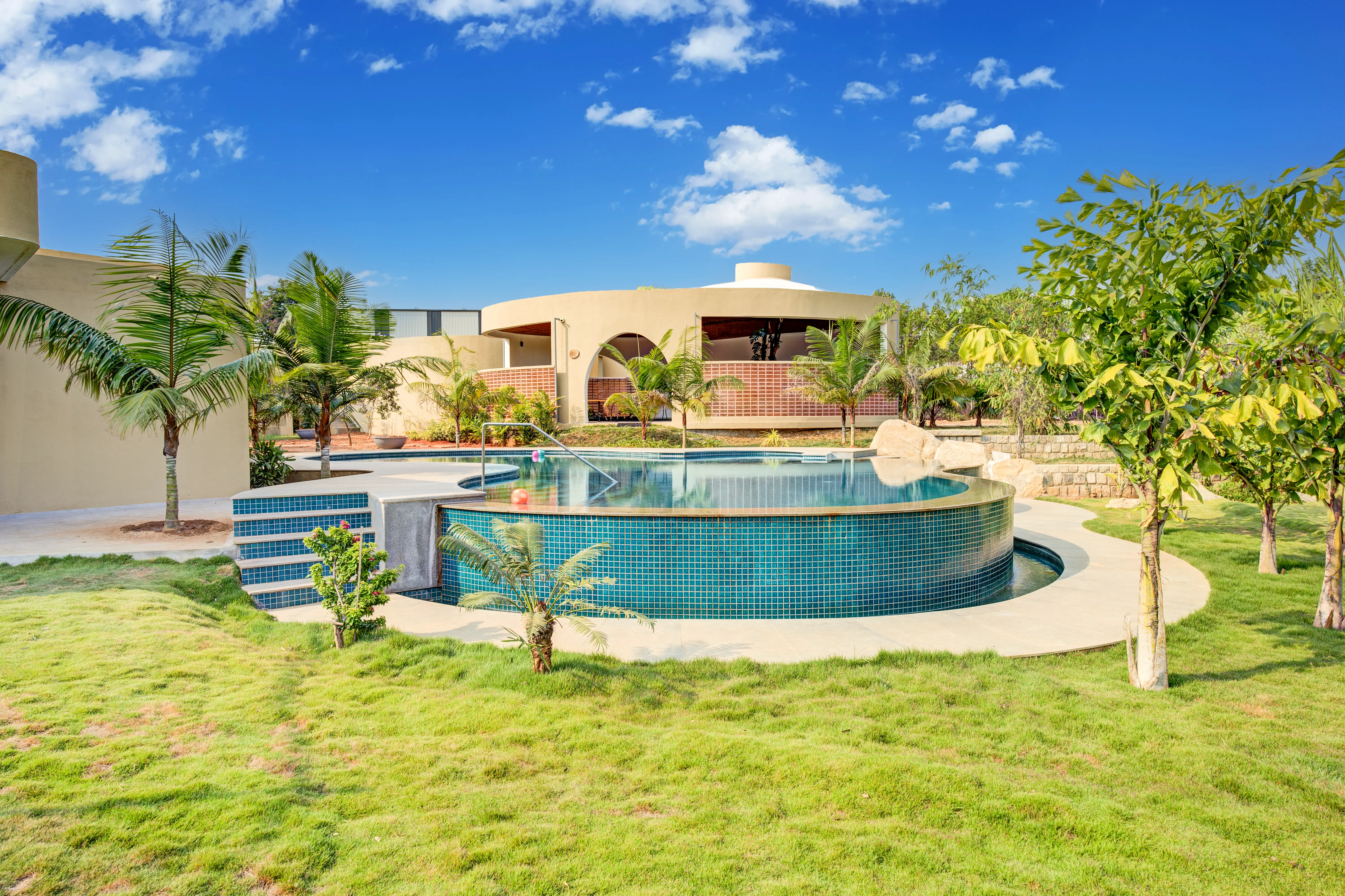 Swimming pool