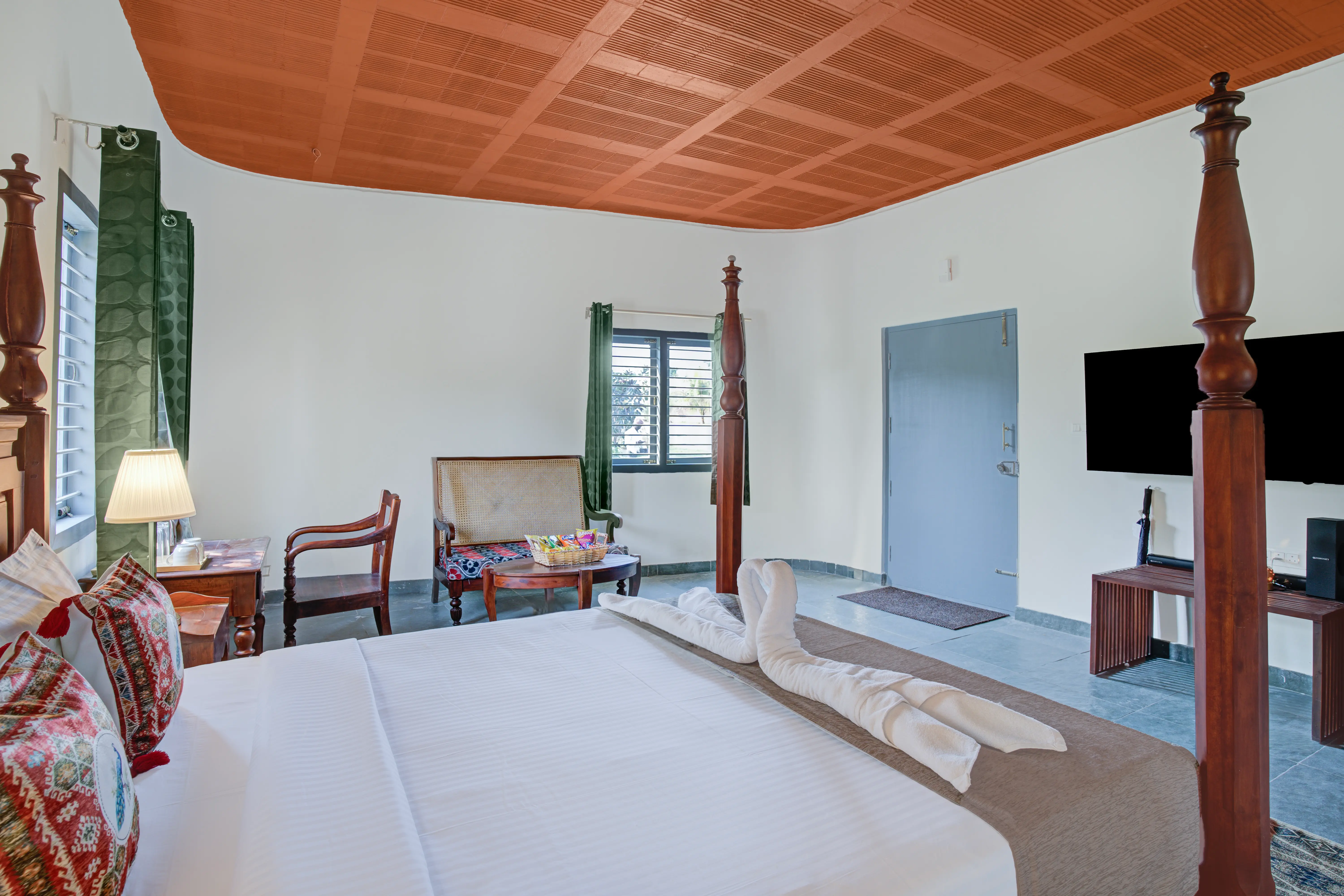 Urvi Terra Luxe Suite, Bangalore - Bedroom 1