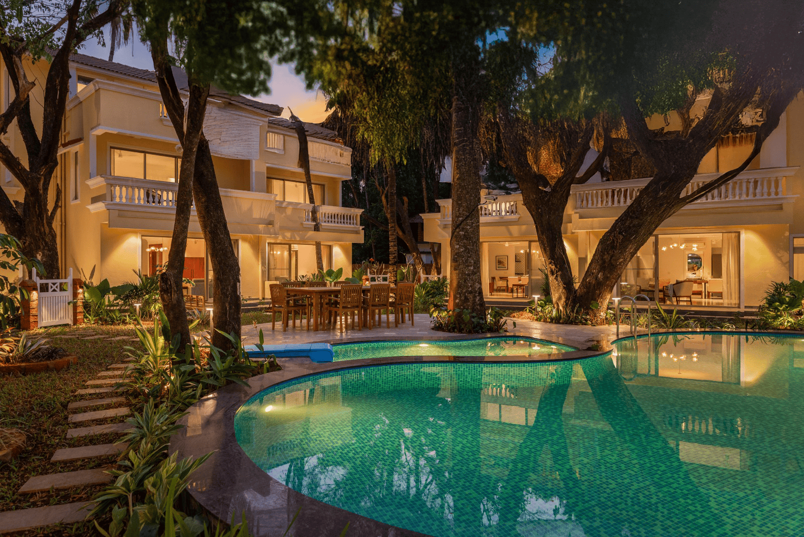 Kensho Daisy | Serene 5-BHK Villa With Private Pool, Common Pool, & Lift; Near Popular Beaches - Image 3