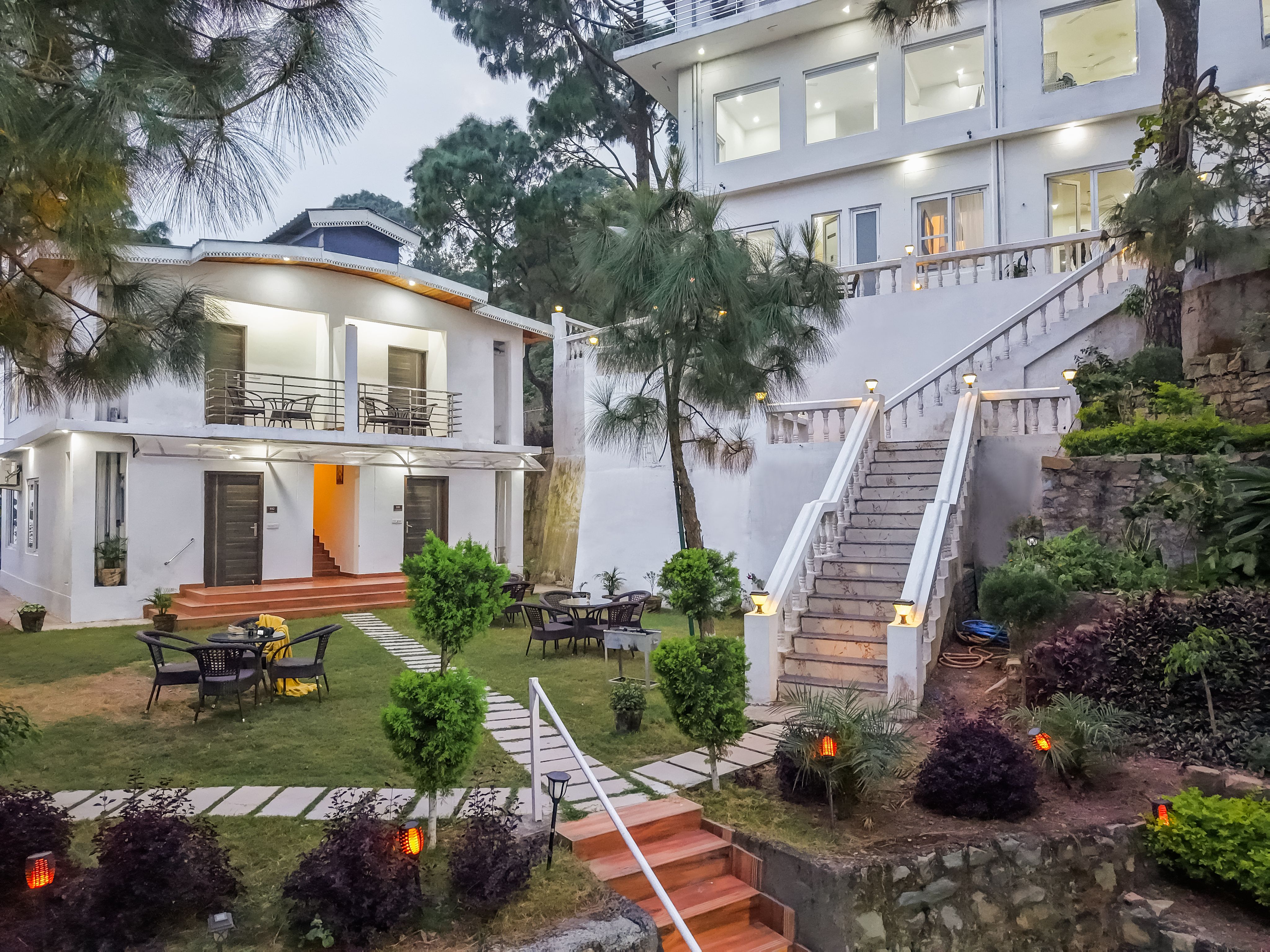 Stars and WindSongs | 1 Hillside Pet-friendly Suite with Shared Pool, Garden, Game Zone, Restaurant, & Views