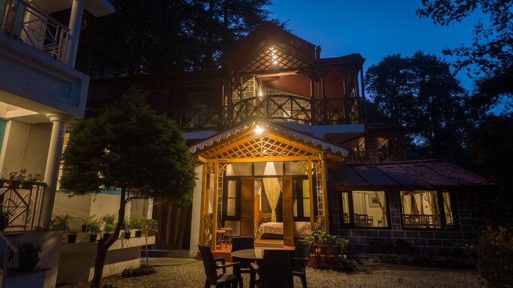 The Hive Cottage Hideout