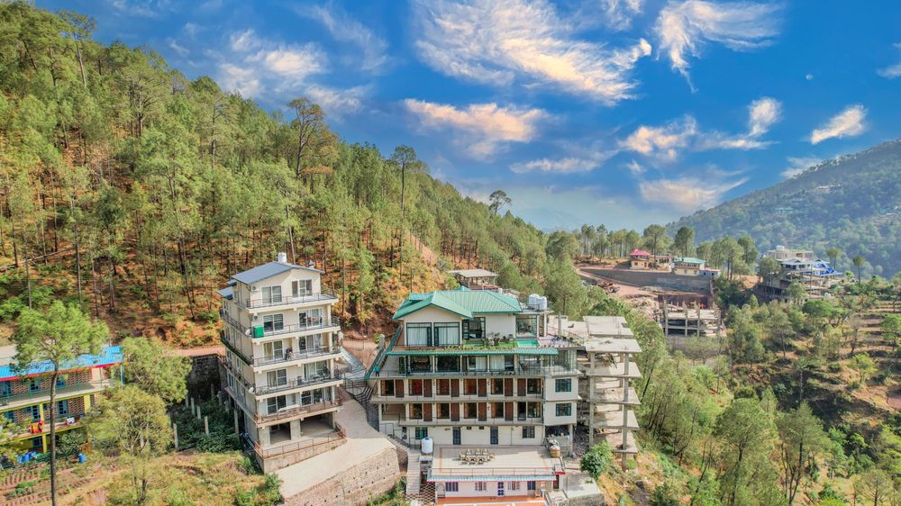 Dilli Suites Punch