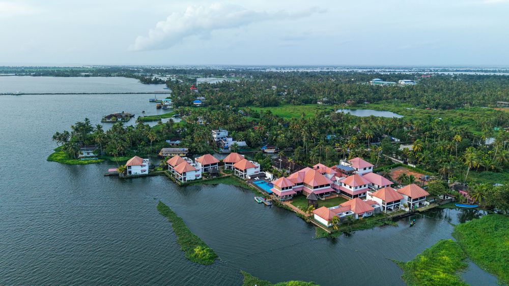 Paloma Back Water Resort