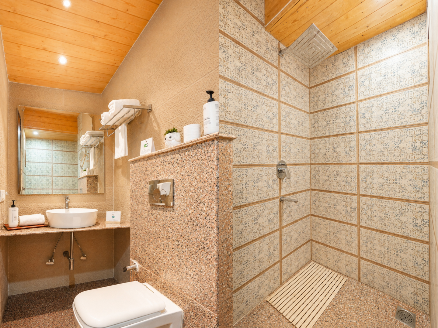 Pet-Friendly 4 BHK Attic Apartment with Private Balconies, Forest View, Reception & Indoor Games — photo 28